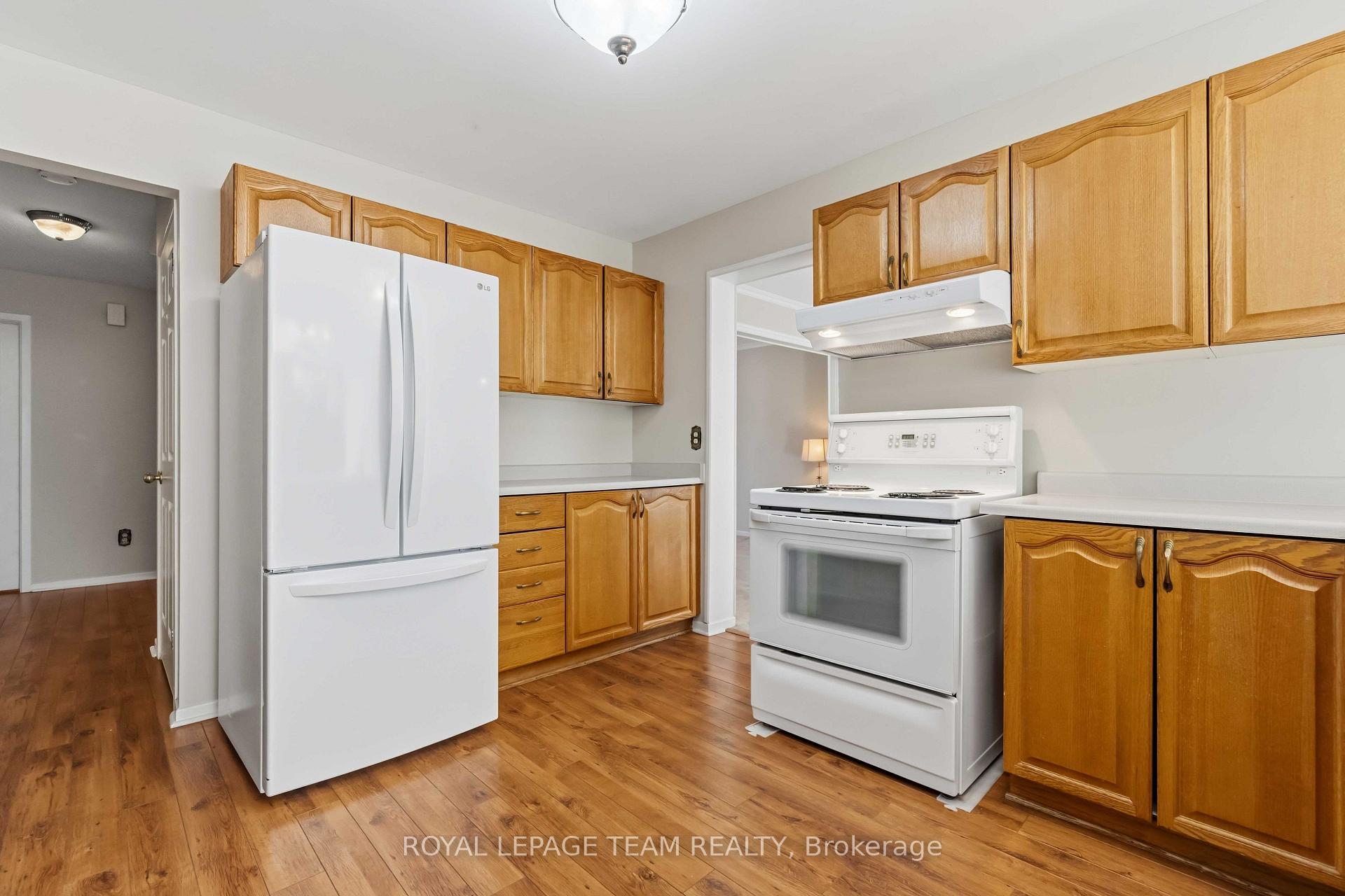 Photo 24 of 1078 Karsh Drive, Ottawa, Hunt Club Park — HOMEH