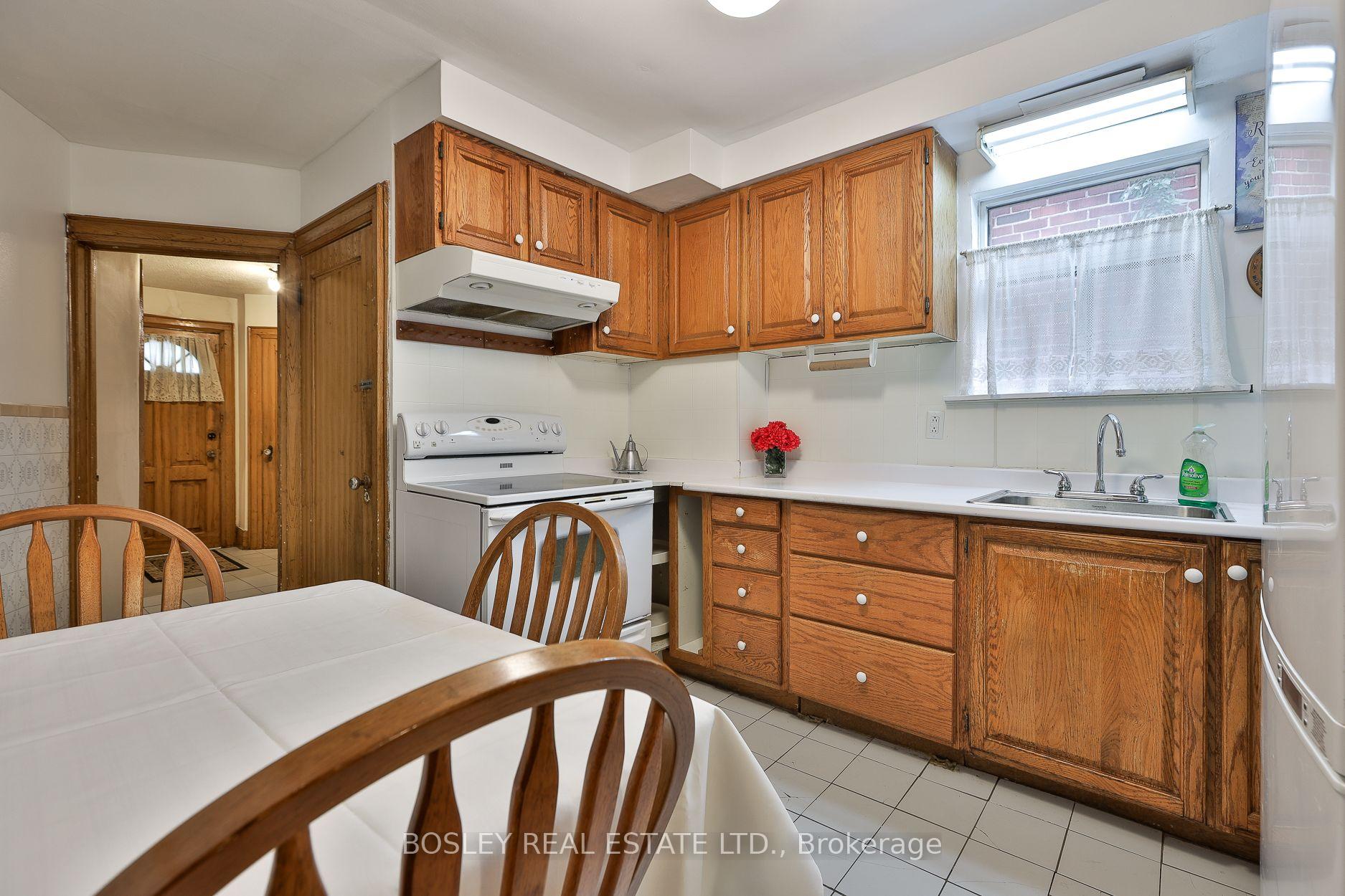 Photo 17 of 528 Soudan Avenue, Toronto, Mount Pleasant East — HOMEH