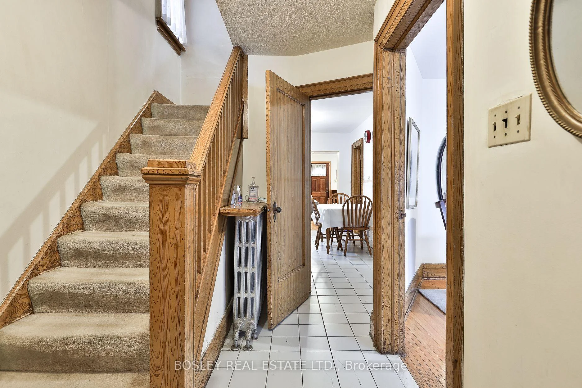 Photo 3 of 528 Soudan Avenue, Toronto, Mount Pleasant East — HOMEH