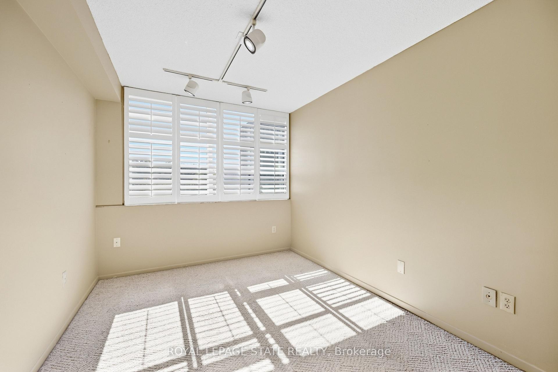 Photo 17 of Unit 803, 120 Duke Street, Hamilton, Durand — HOMEH