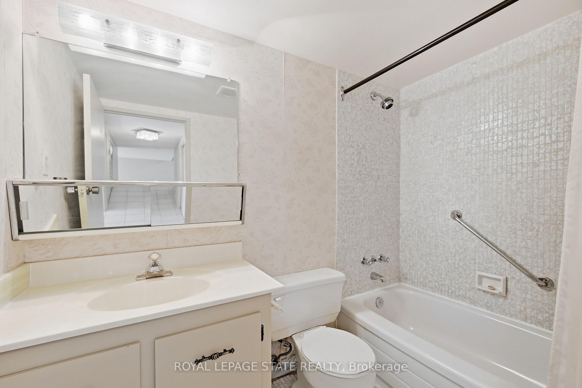 Photo 45 of Unit 803, 120 Duke Street, Hamilton, Durand — HOMEH