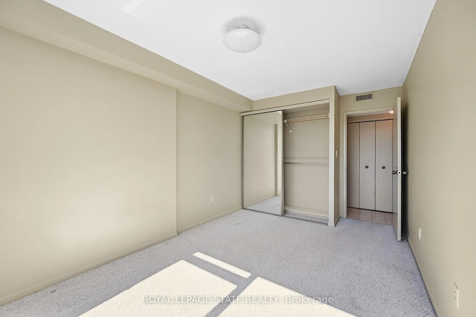 Photo 2 of Unit 803, 120 Duke Street, Hamilton, Durand — HOMEH