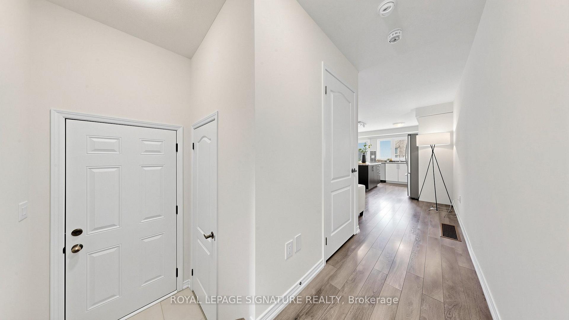 Photo 6 of 492 Queen Mary Drive, Brampton, Northwest Brampton — HOMEH