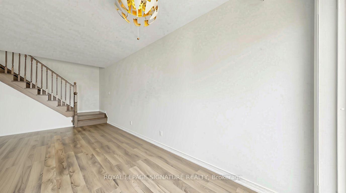 Photo 20 of 492 Queen Mary Drive, Brampton, Northwest Brampton — HOMEH