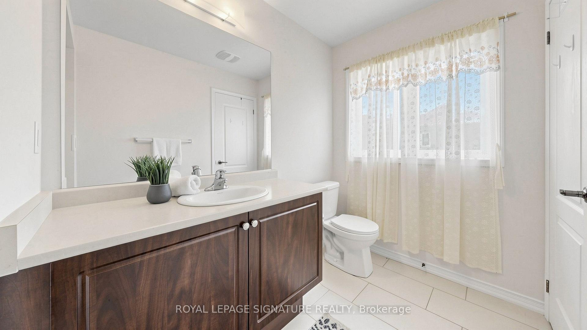 Photo 24 of 492 Queen Mary Drive, Brampton, Northwest Brampton — HOMEH