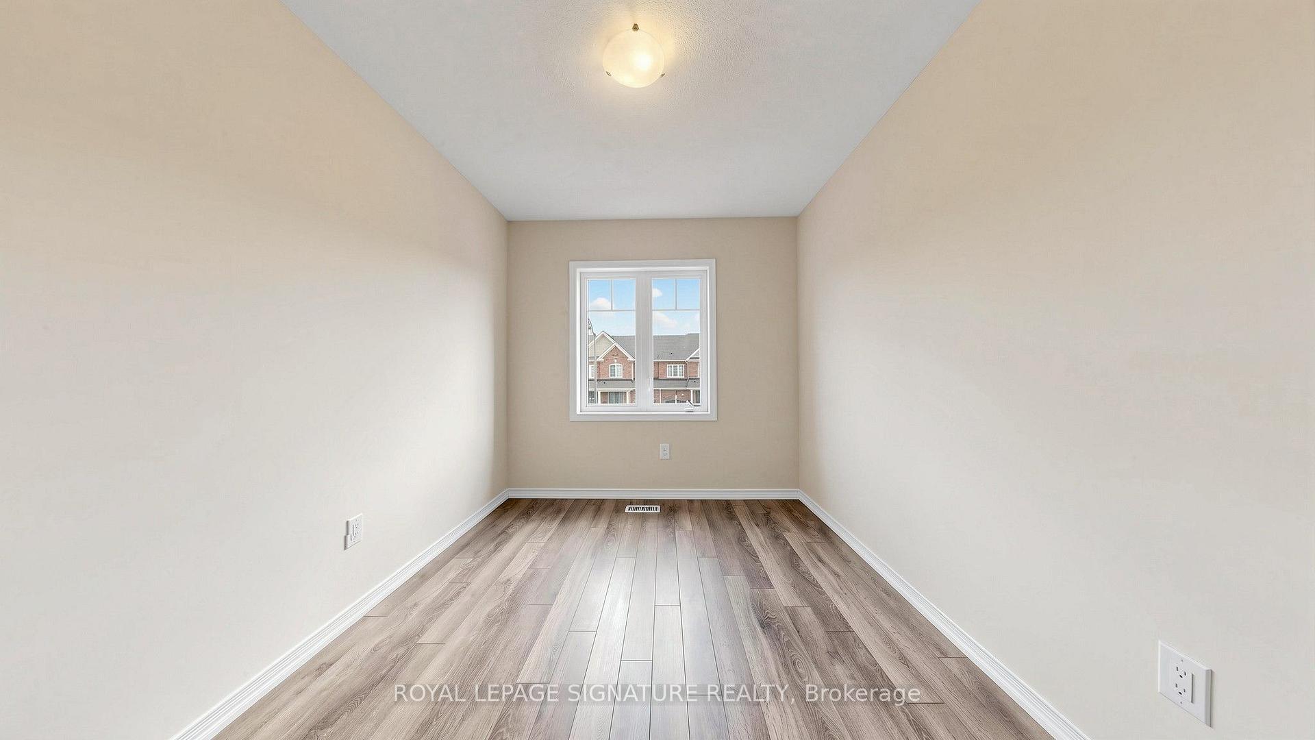 Photo 31 of 492 Queen Mary Drive, Brampton, Northwest Brampton — HOMEH