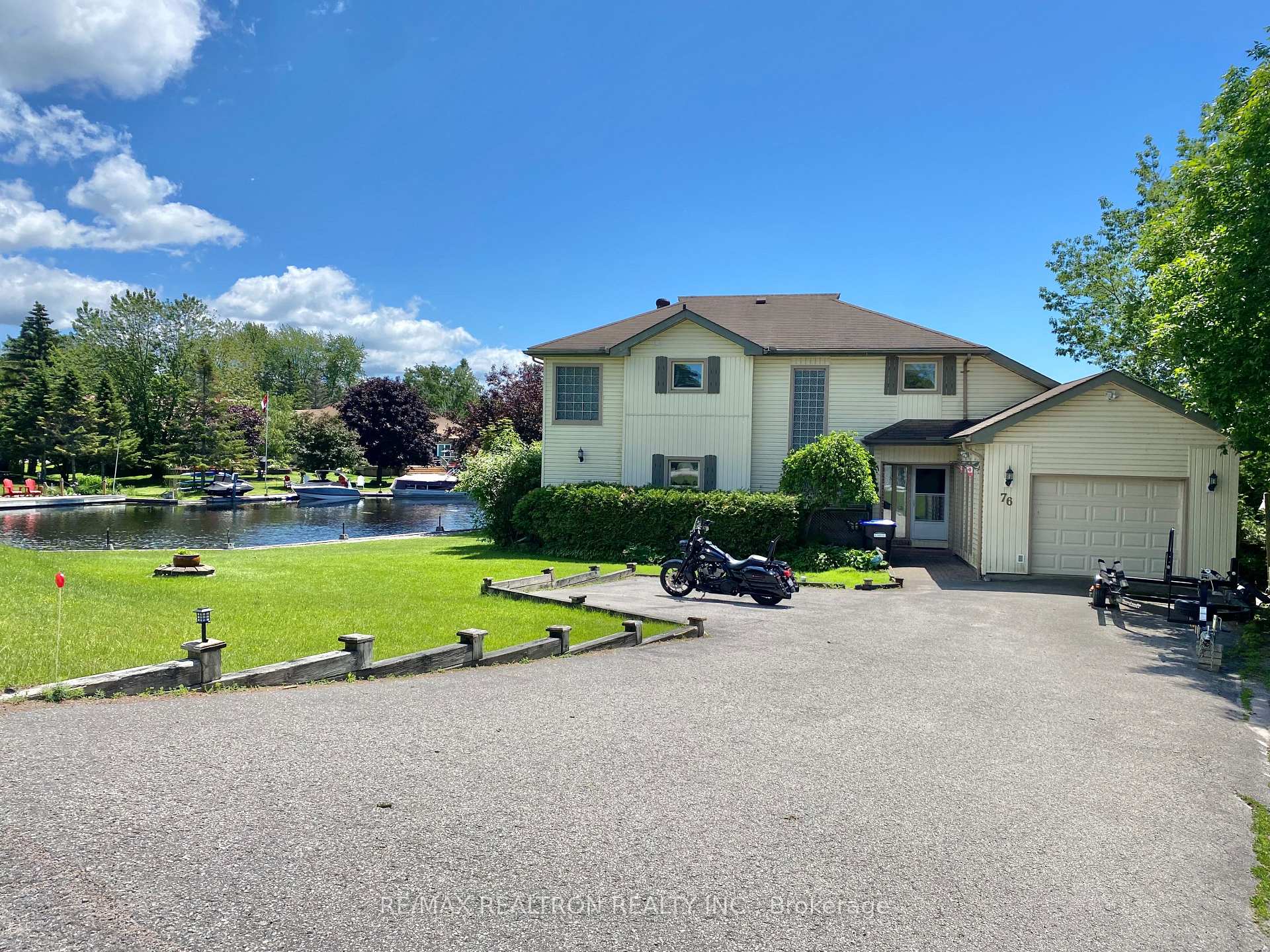 Photo 2 of 76 Poplar Crescent, Ramara, Rural Ramara — HOMEH