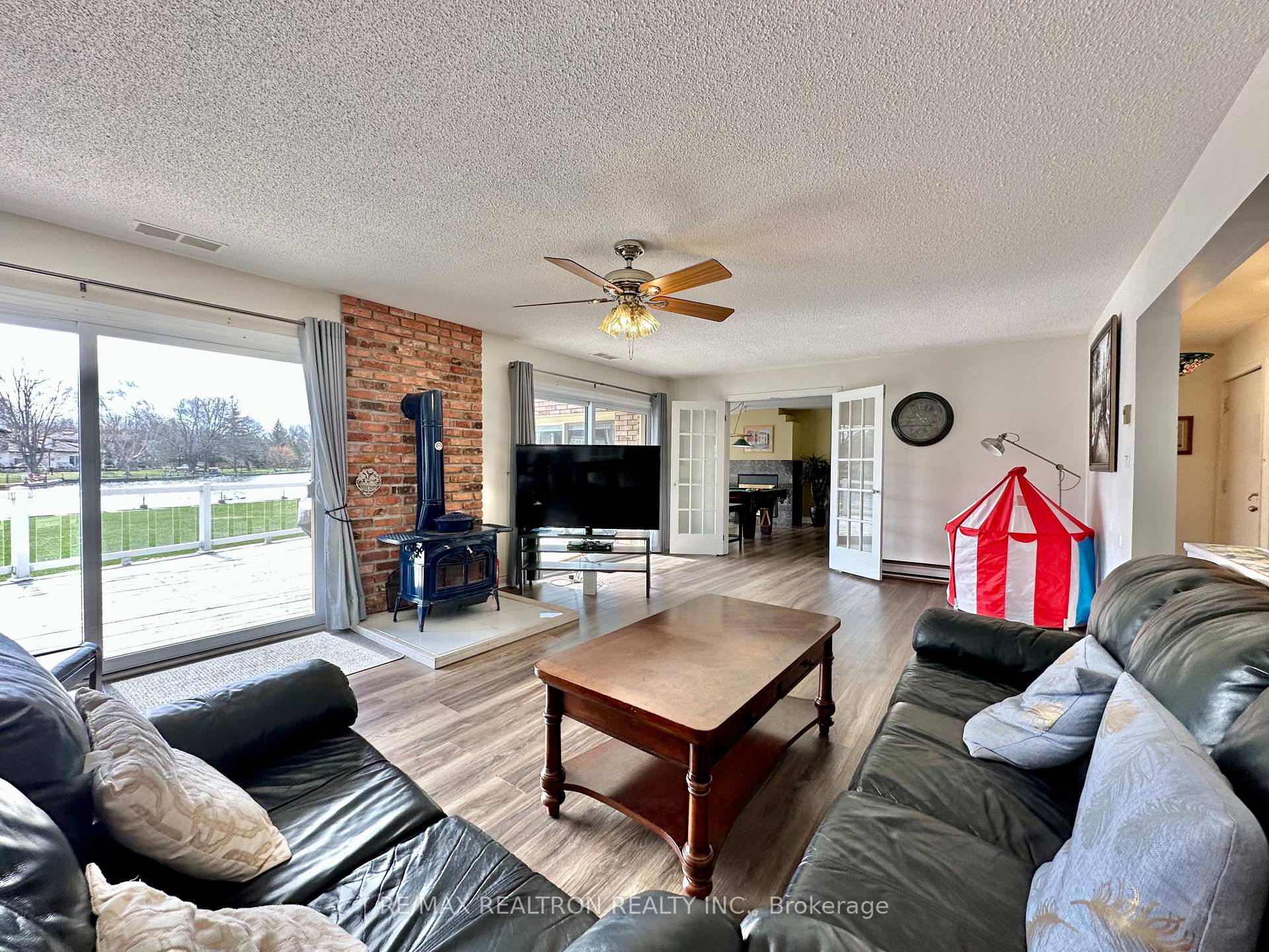 Photo 4 of 76 Poplar Crescent, Ramara, Rural Ramara — HOMEH