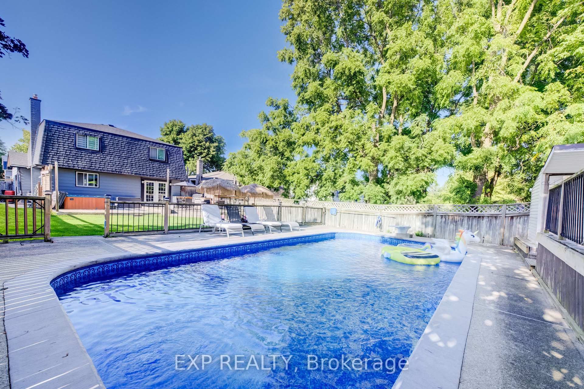 Photo 28 of 80 Glen Lake Crescent, Kitchener, Forest Heights — HOMEH
