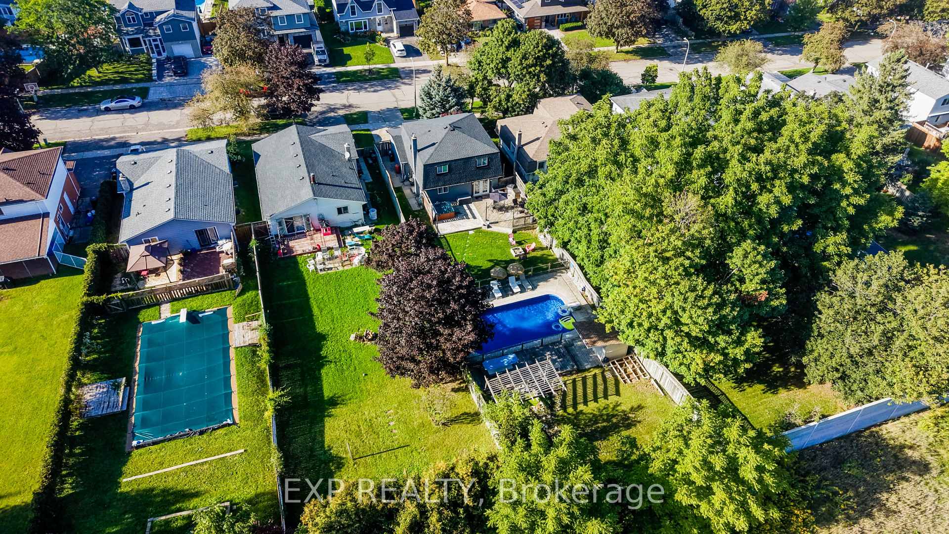 Photo 36 of 80 Glen Lake Crescent, Kitchener, Forest Heights — HOMEH