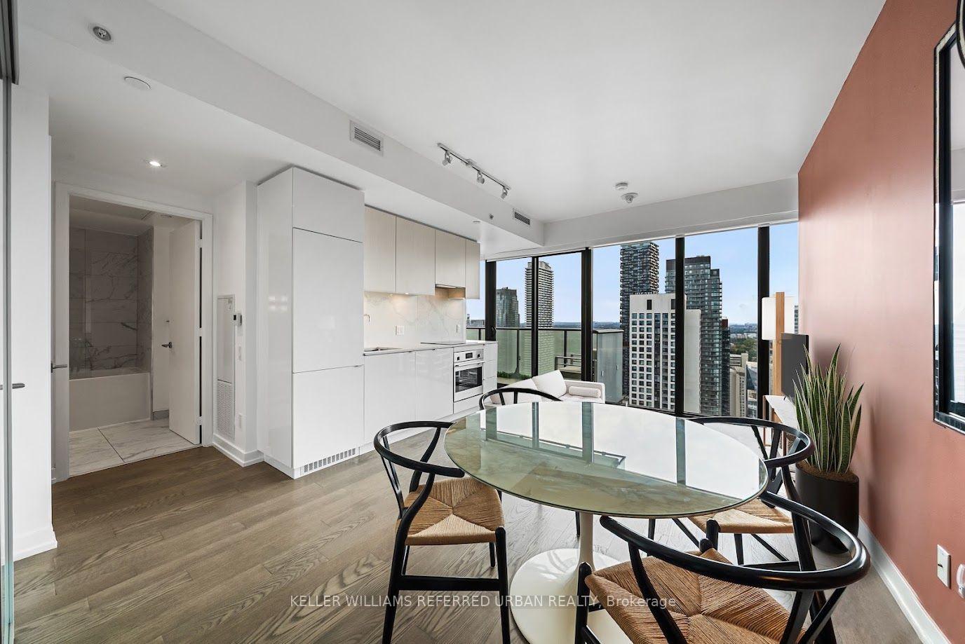 Photo 8 of Unit 4102, 161 Roehampton Avenue W, Toronto, Mount Pleasant West — HOMEH