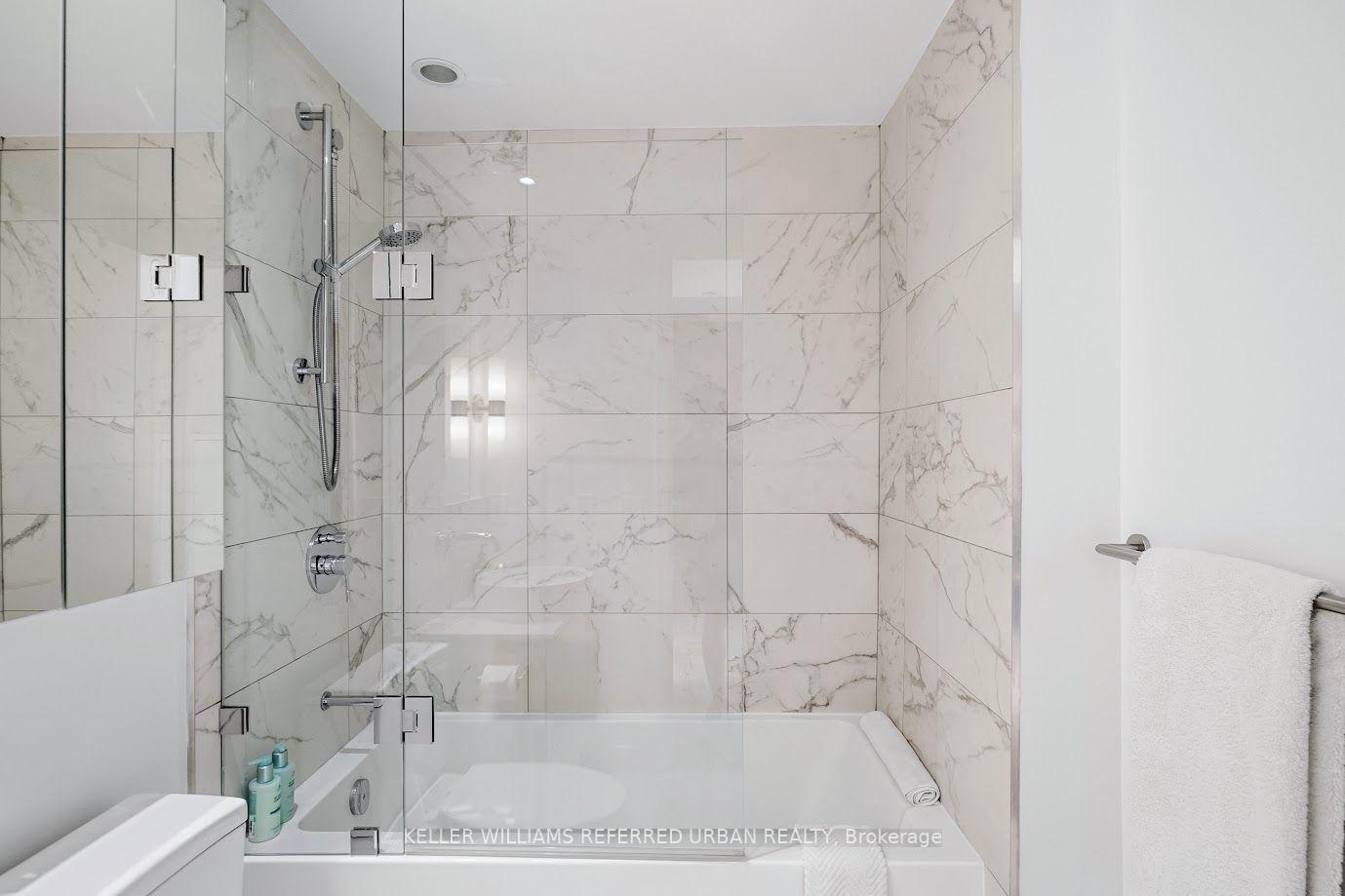 Photo 10 of Unit 4102, 161 Roehampton Avenue W, Toronto, Mount Pleasant West — HOMEH