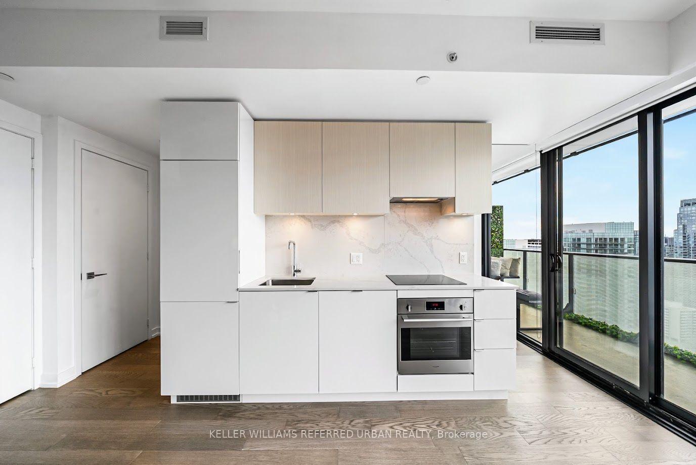 Photo 11 of Unit 4102, 161 Roehampton Avenue W, Toronto, Mount Pleasant West — HOMEH