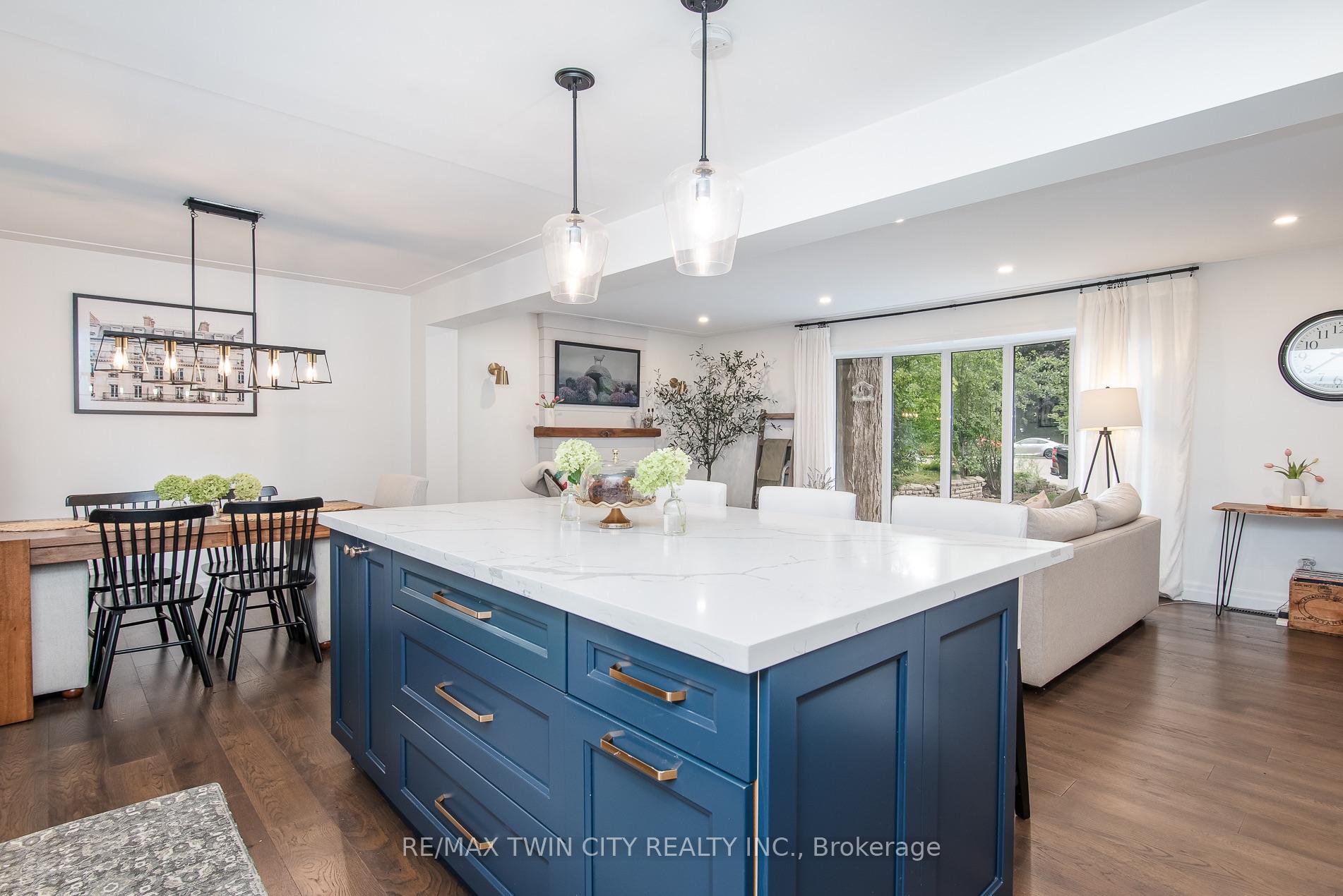 Photo 19 of 51 Murrayhill Court, Kitchener, Alpine — HOMEH