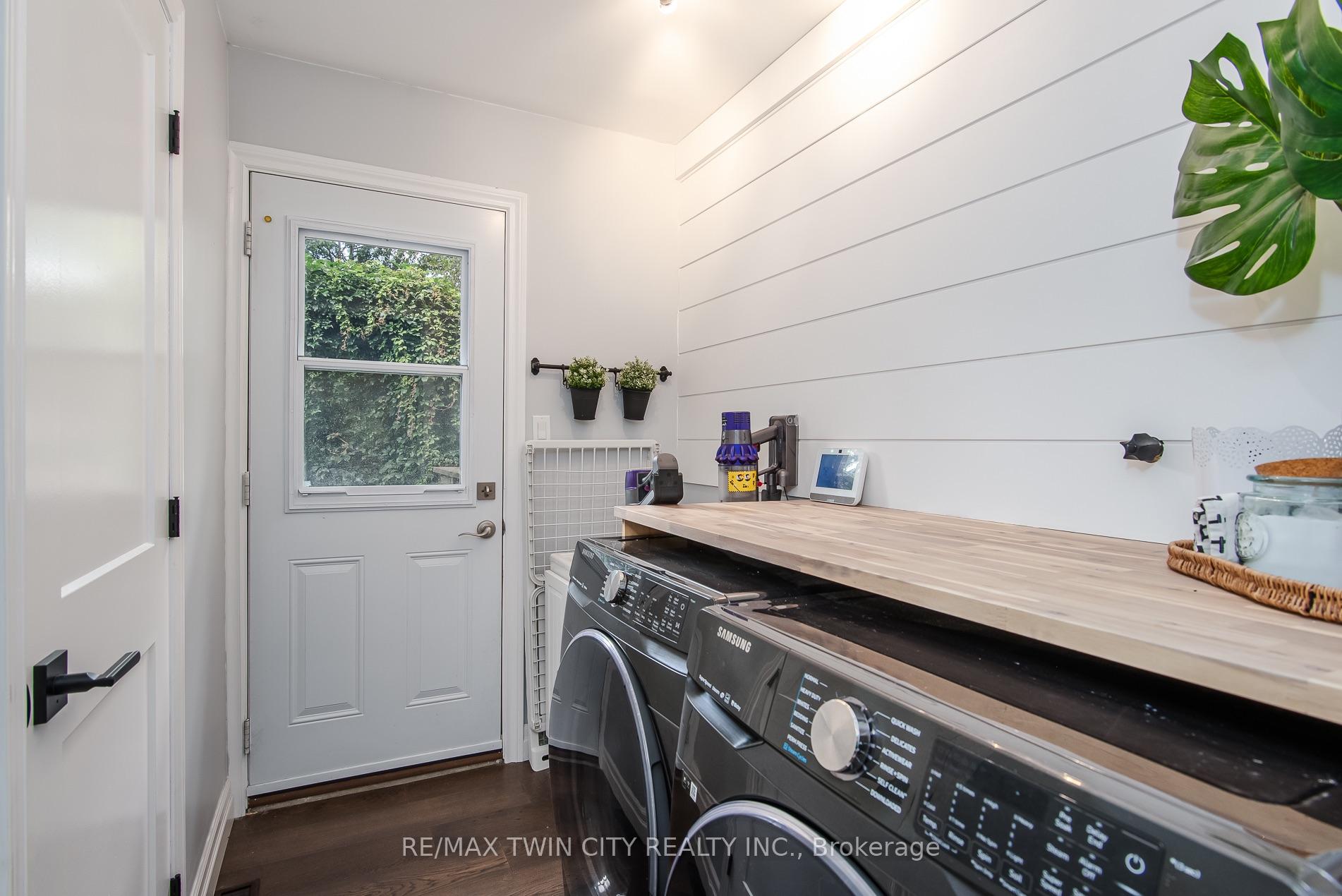 Photo 23 of 51 Murrayhill Court, Kitchener, Alpine — HOMEH