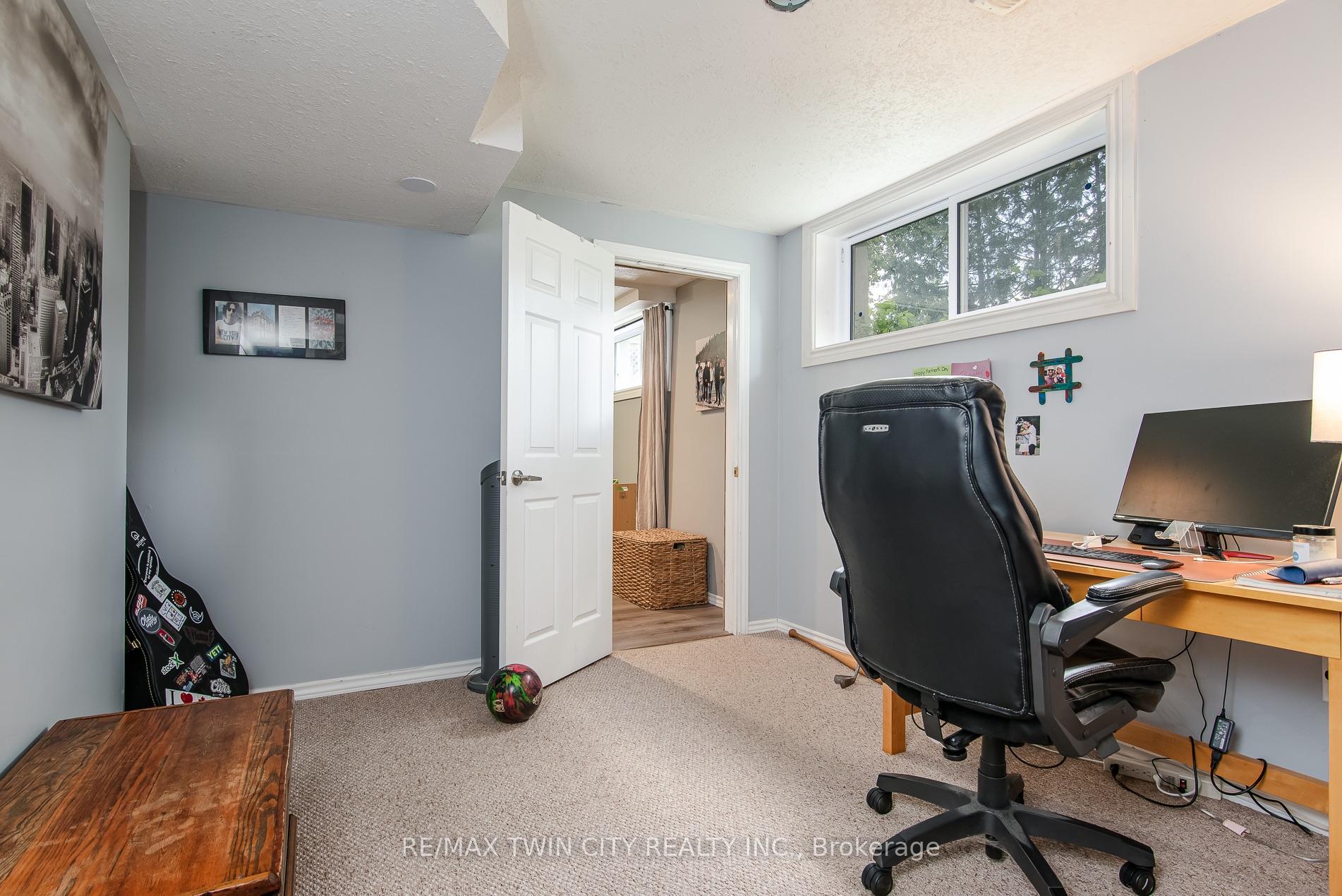 Photo 42 of 51 Murrayhill Court, Kitchener, Alpine — HOMEH