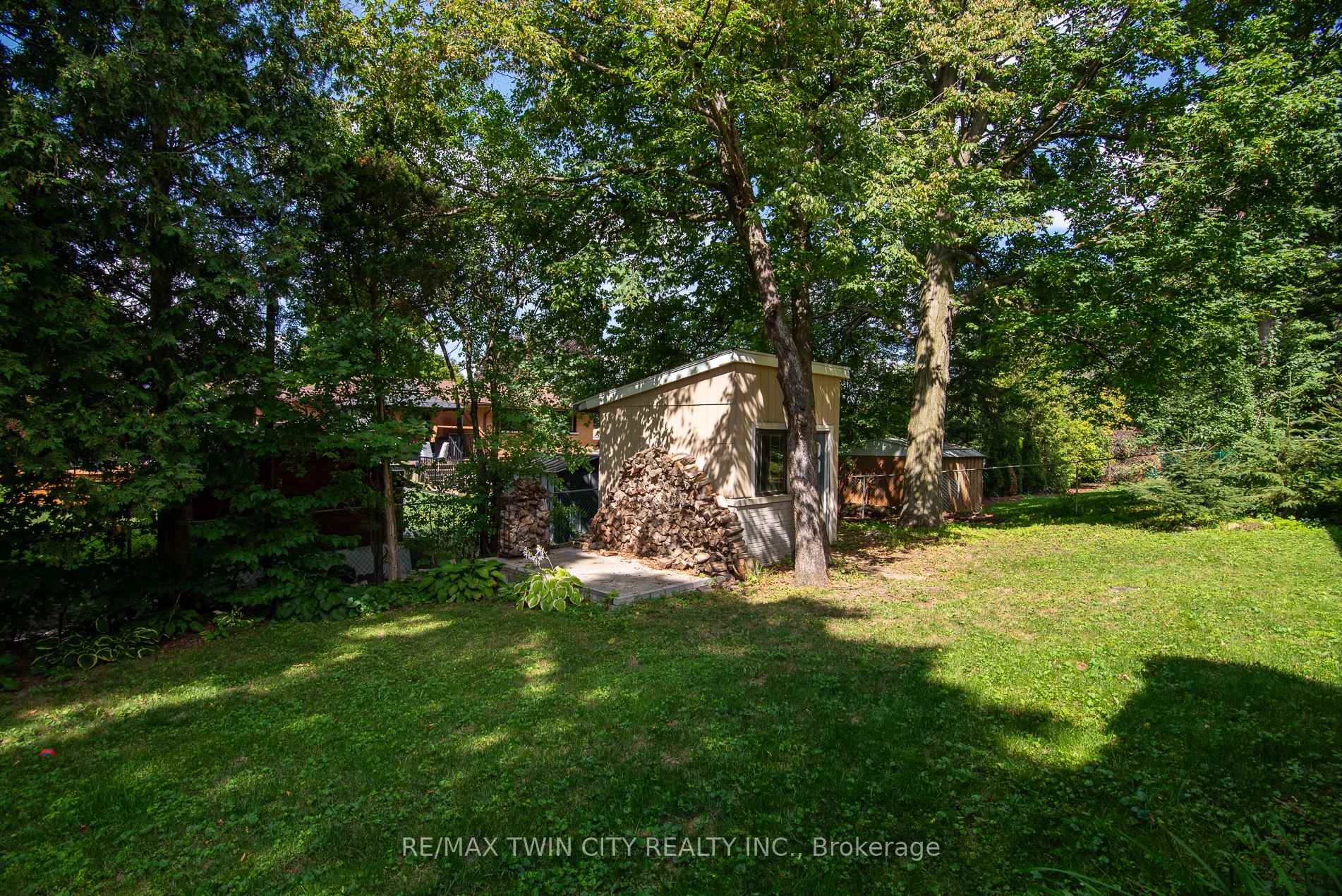 Photo 49 of 51 Murrayhill Court, Kitchener, Alpine — HOMEH