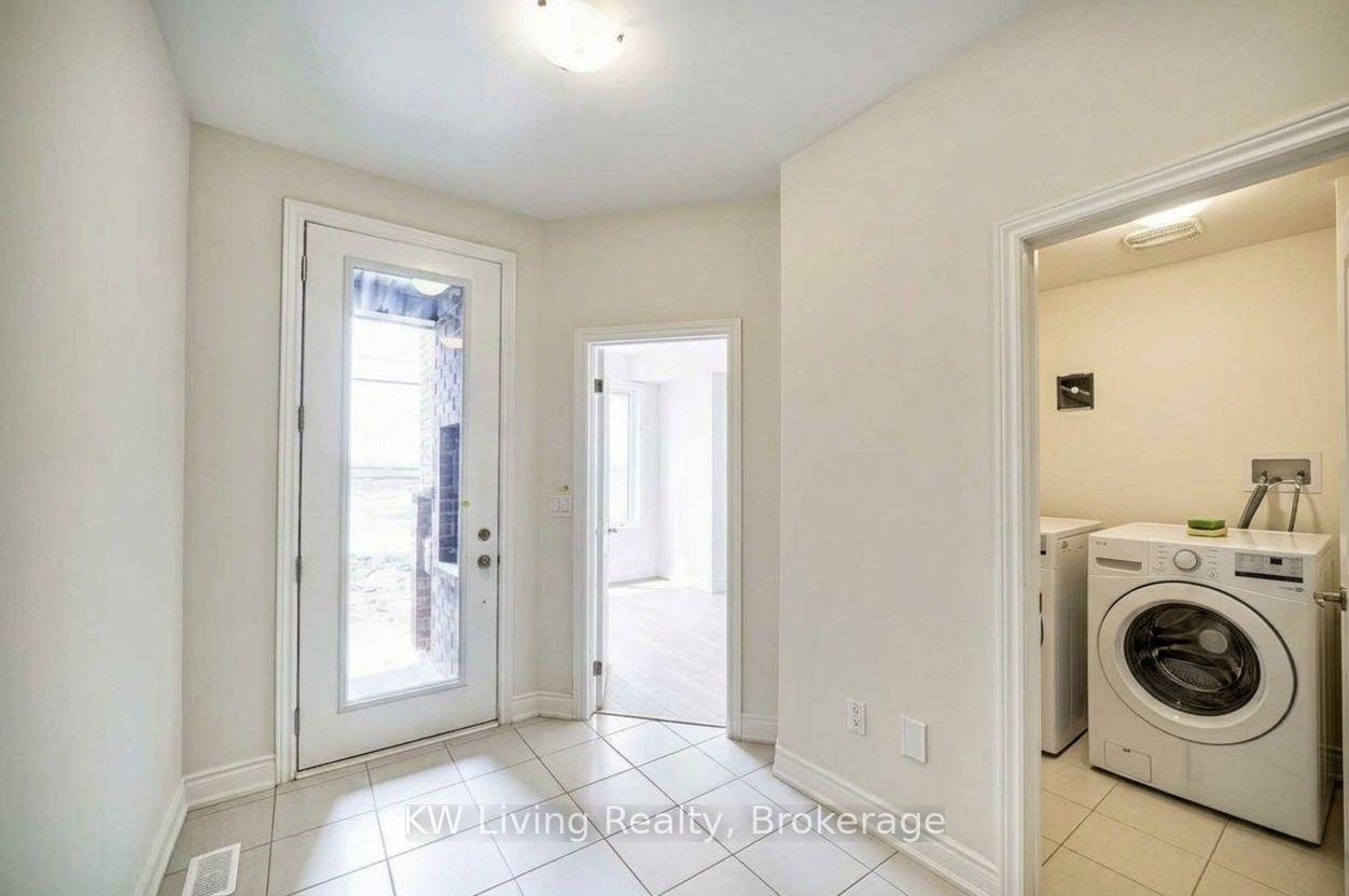 Photo 2 of 3301 Sixth Line, Oakville, Glenorchy — HOMEH
