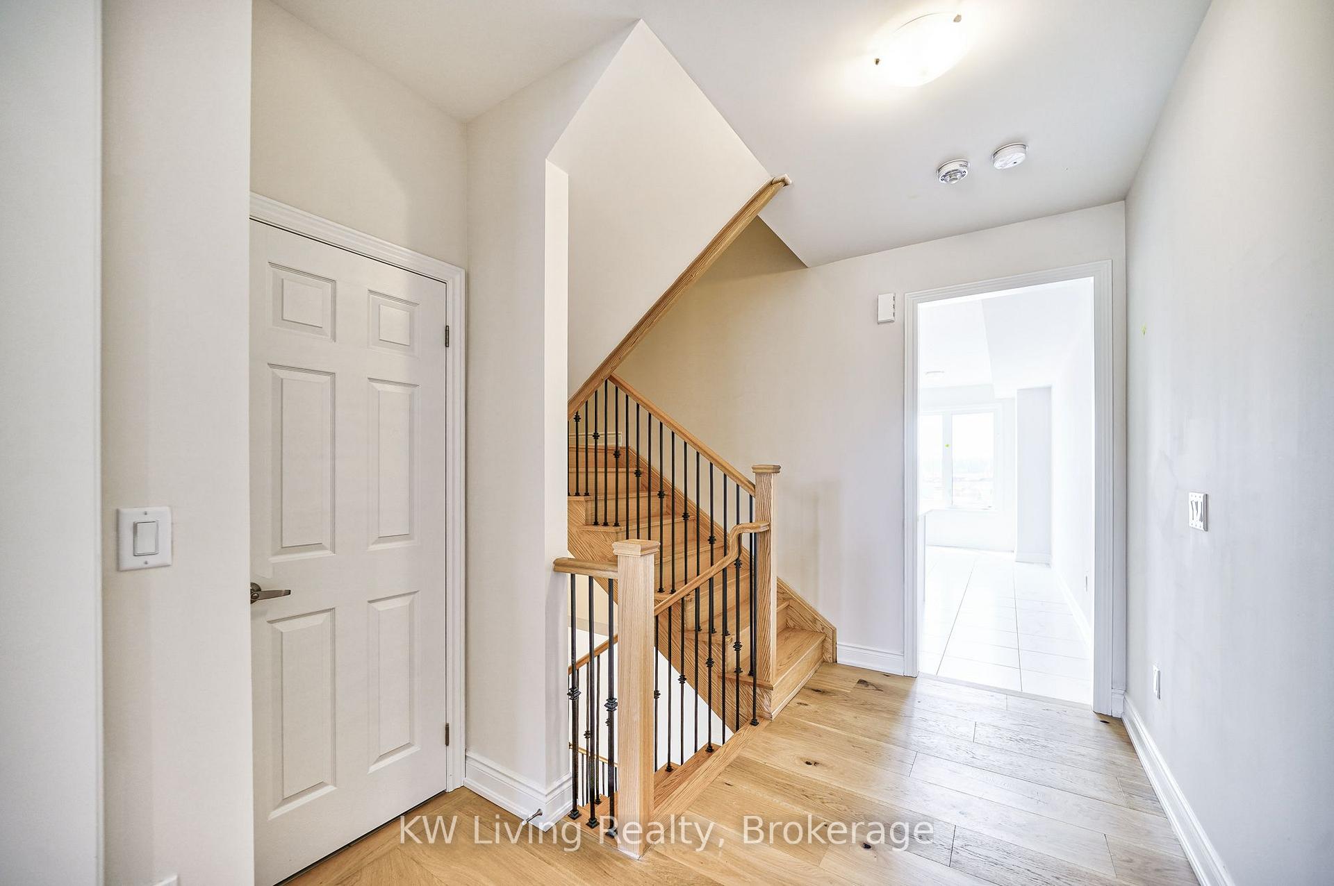 Photo 6 of 3301 Sixth Line, Oakville, Glenorchy — HOMEH