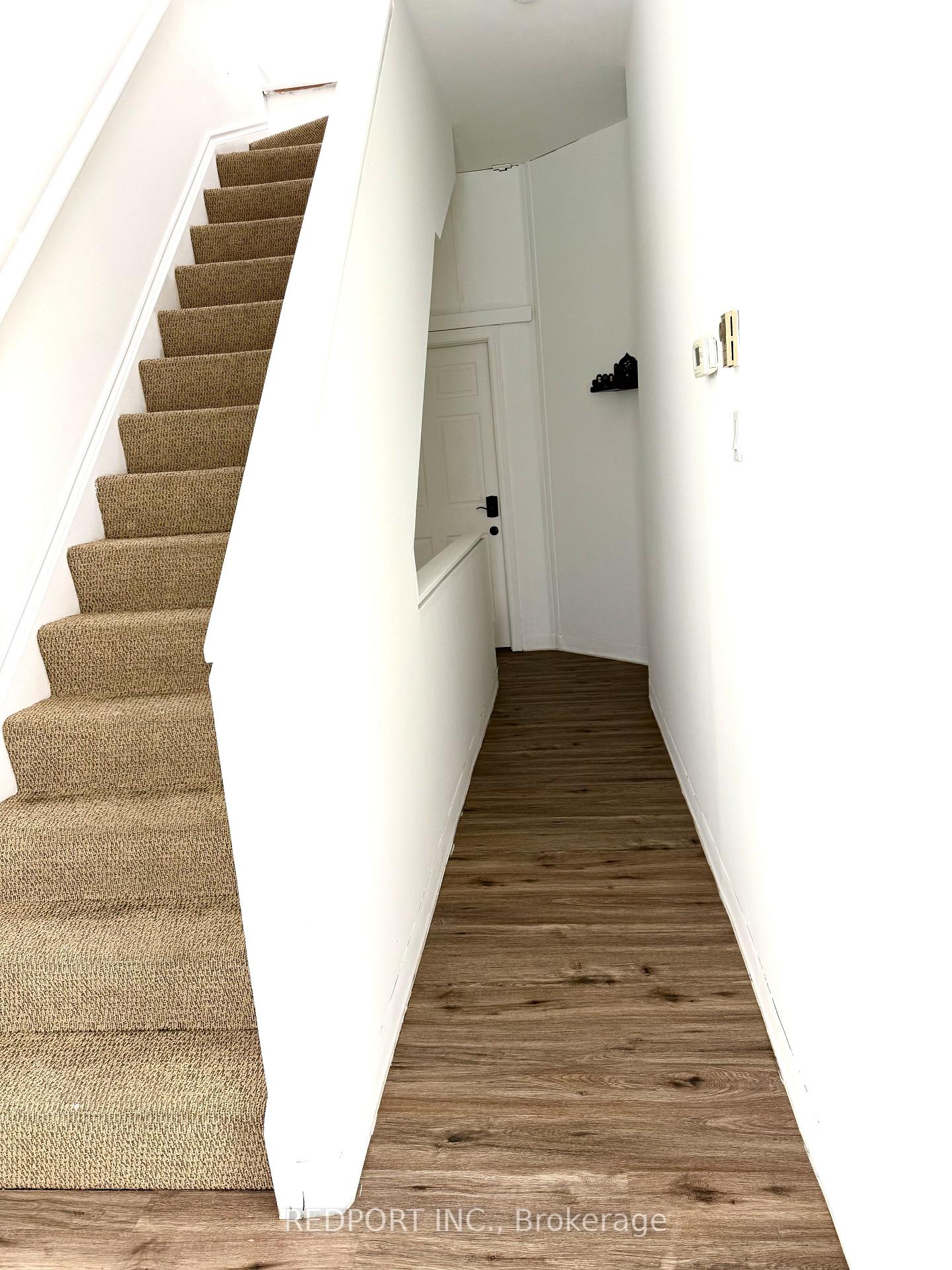 Photo 5 of Unit 1, 406 Dundas Street E, Toronto, Moss Park — HOMEH