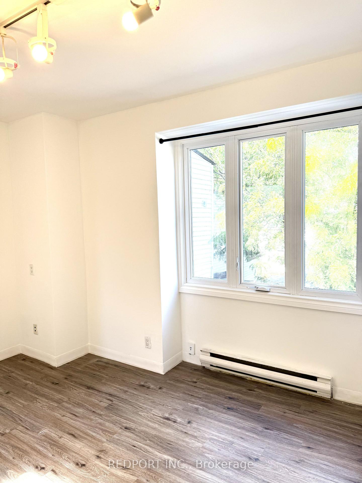 Photo 10 of Unit 1, 406 Dundas Street E, Toronto, Moss Park — HOMEH