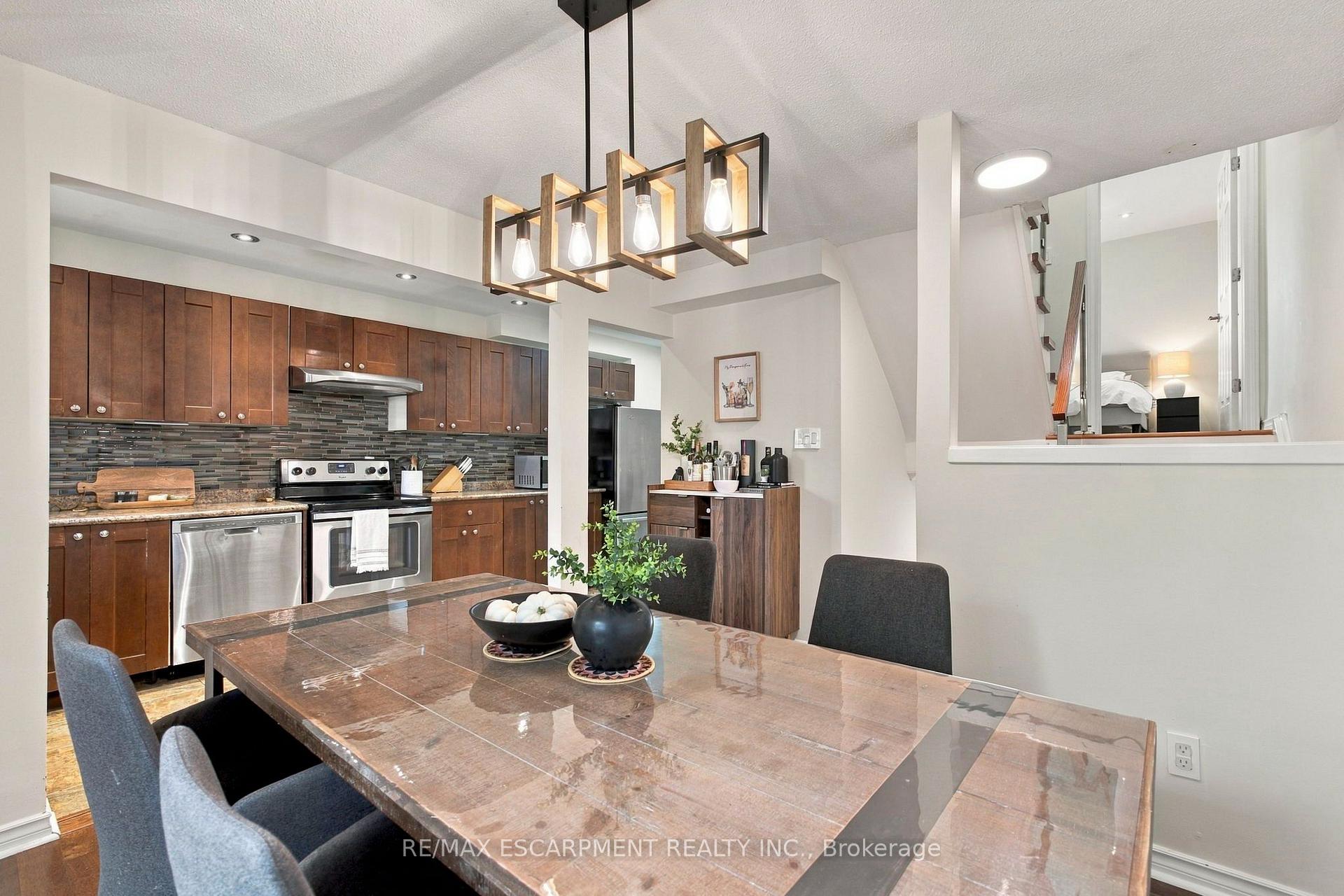 Photo 2 of Unit 59, 371 Bronte Street S, Milton, Old Milton — HOMEH