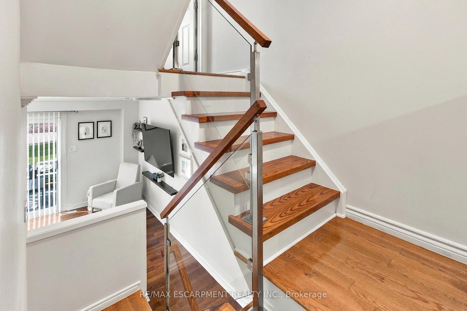 Photo 3 of Unit 59, 371 Bronte Street S, Milton, Old Milton — HOMEH