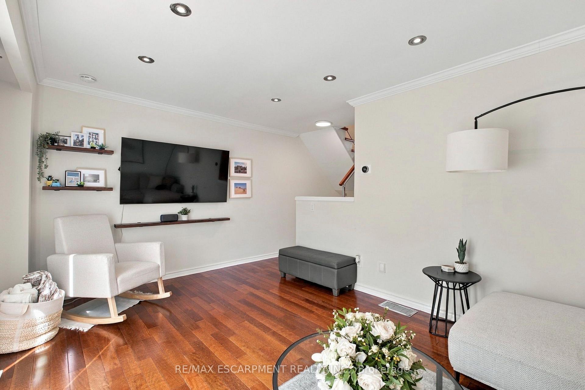 Photo 4 of Unit 59, 371 Bronte Street S, Milton, Old Milton — HOMEH