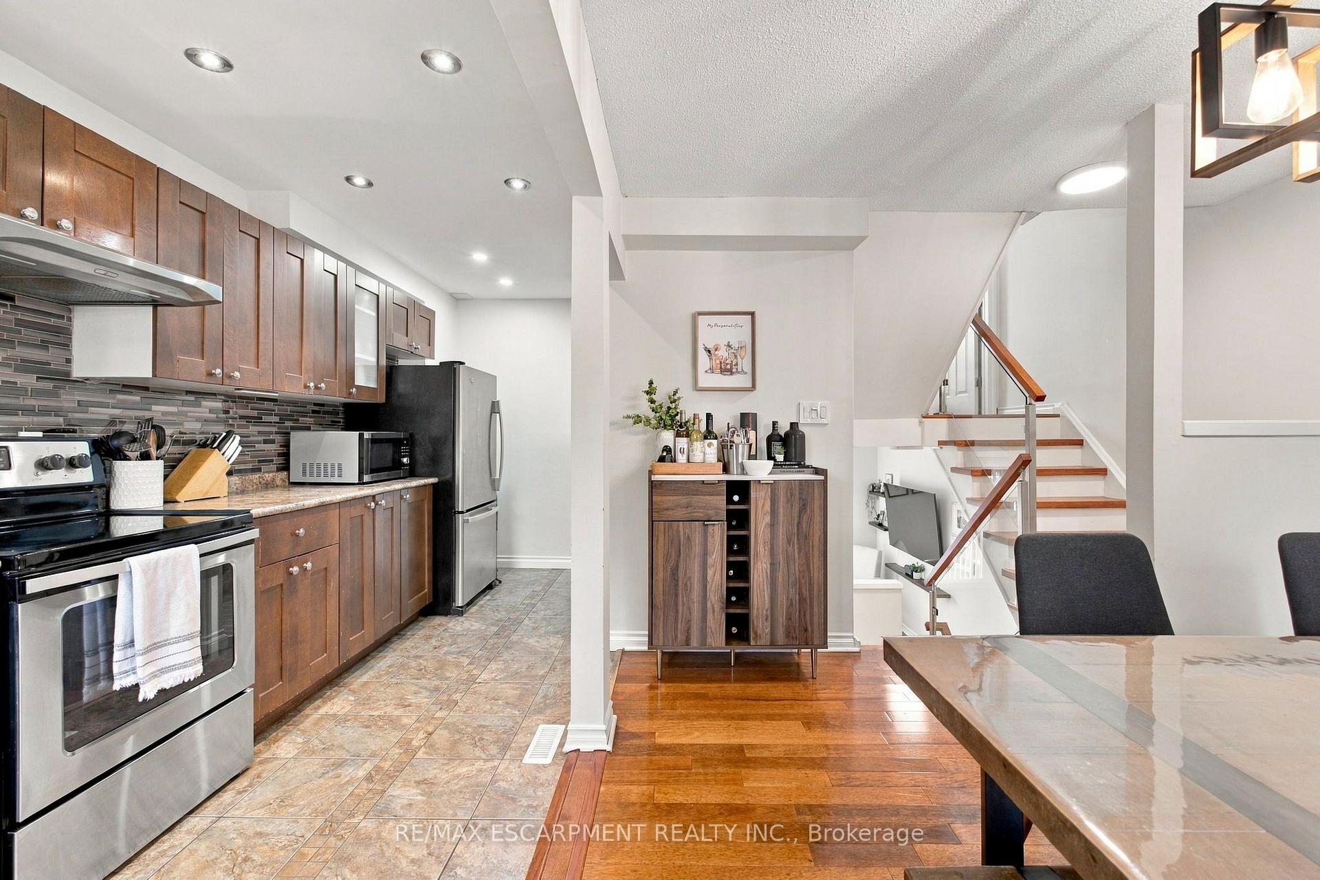 Photo 8 of Unit 59, 371 Bronte Street S, Milton, Old Milton — HOMEH