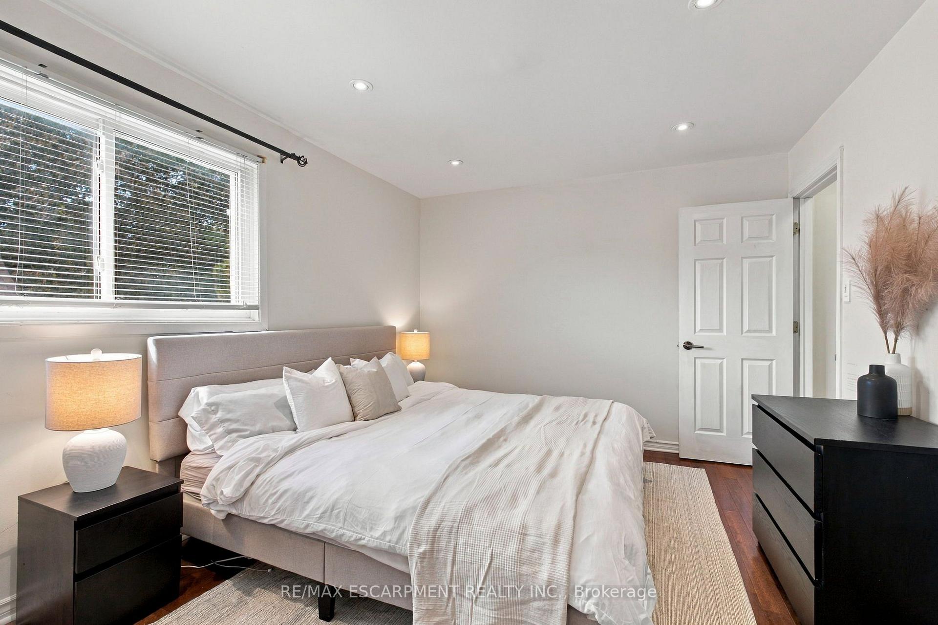 Photo 12 of Unit 59, 371 Bronte Street S, Milton, Old Milton — HOMEH