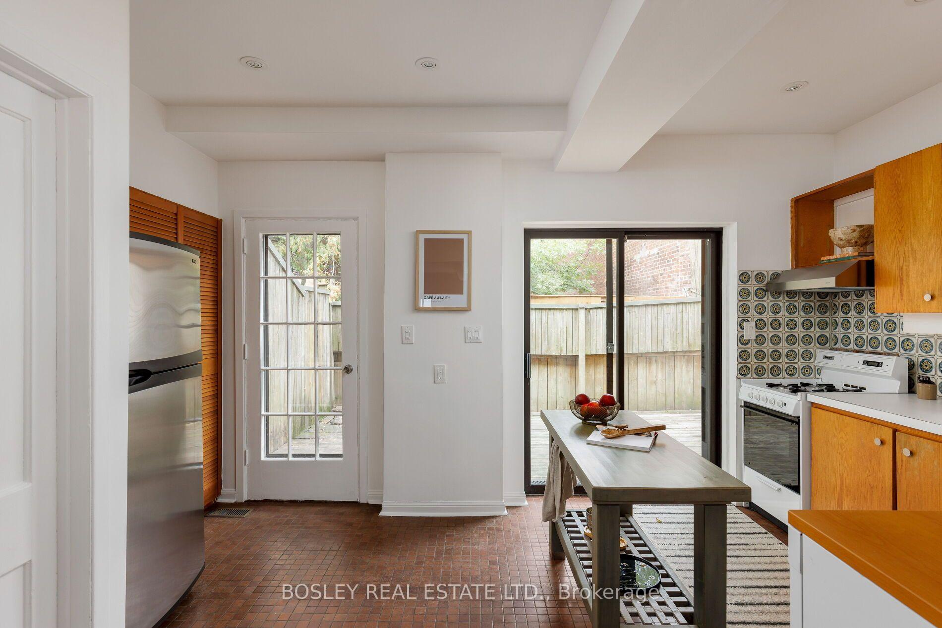 Photo 15 of 18 Virtue Street, Toronto, Roncesvalles — HOMEH