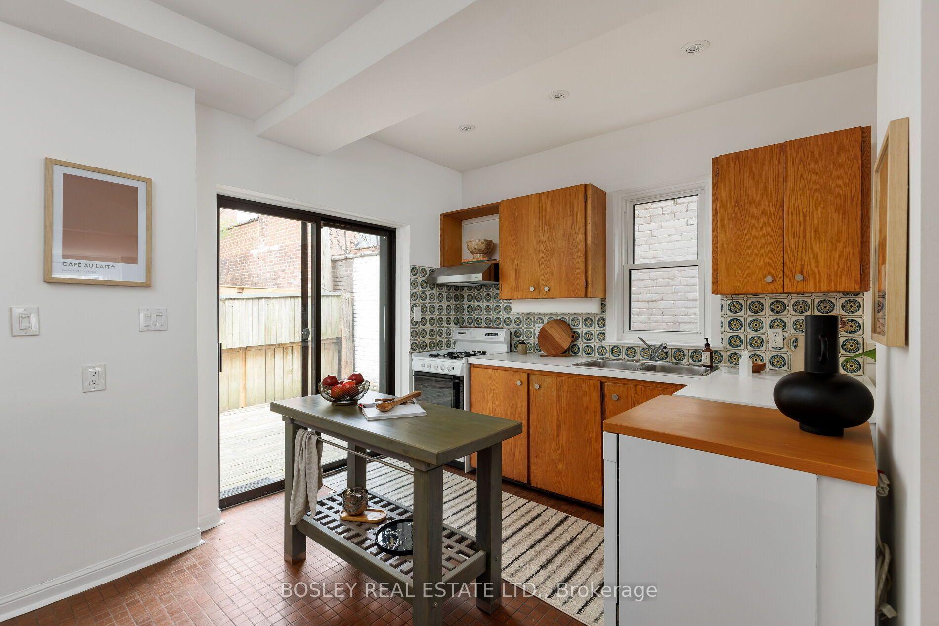 Photo 16 of 18 Virtue Street, Toronto, Roncesvalles — HOMEH