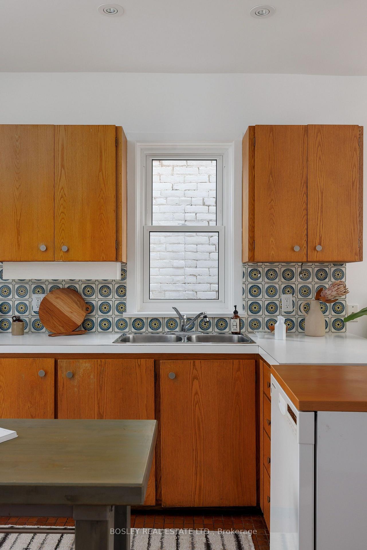 Photo 18 of 18 Virtue Street, Toronto, Roncesvalles — HOMEH