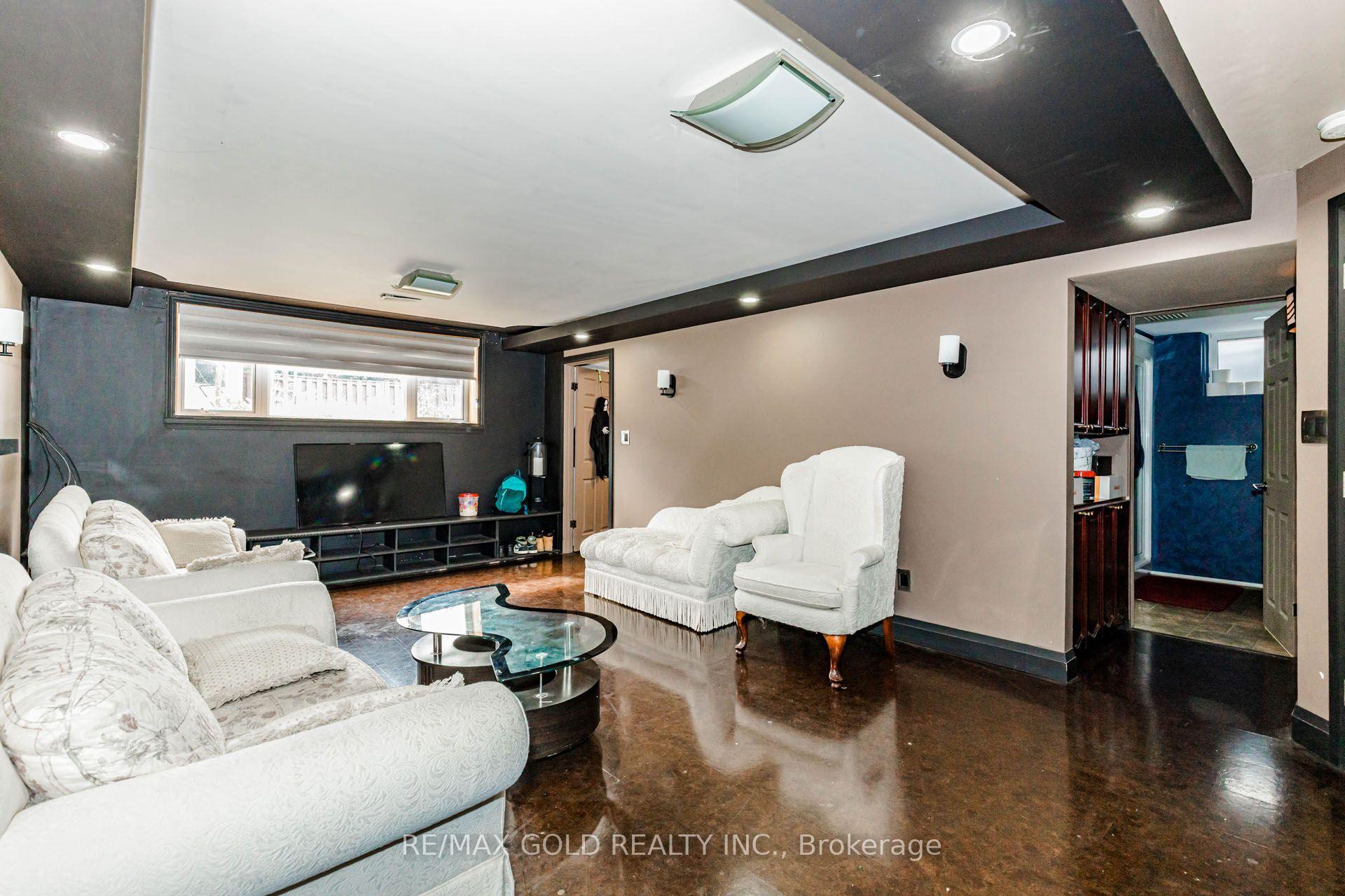 Photo 4 of 30 Grassmere Crescent, Brampton, Northgate — HOMEH