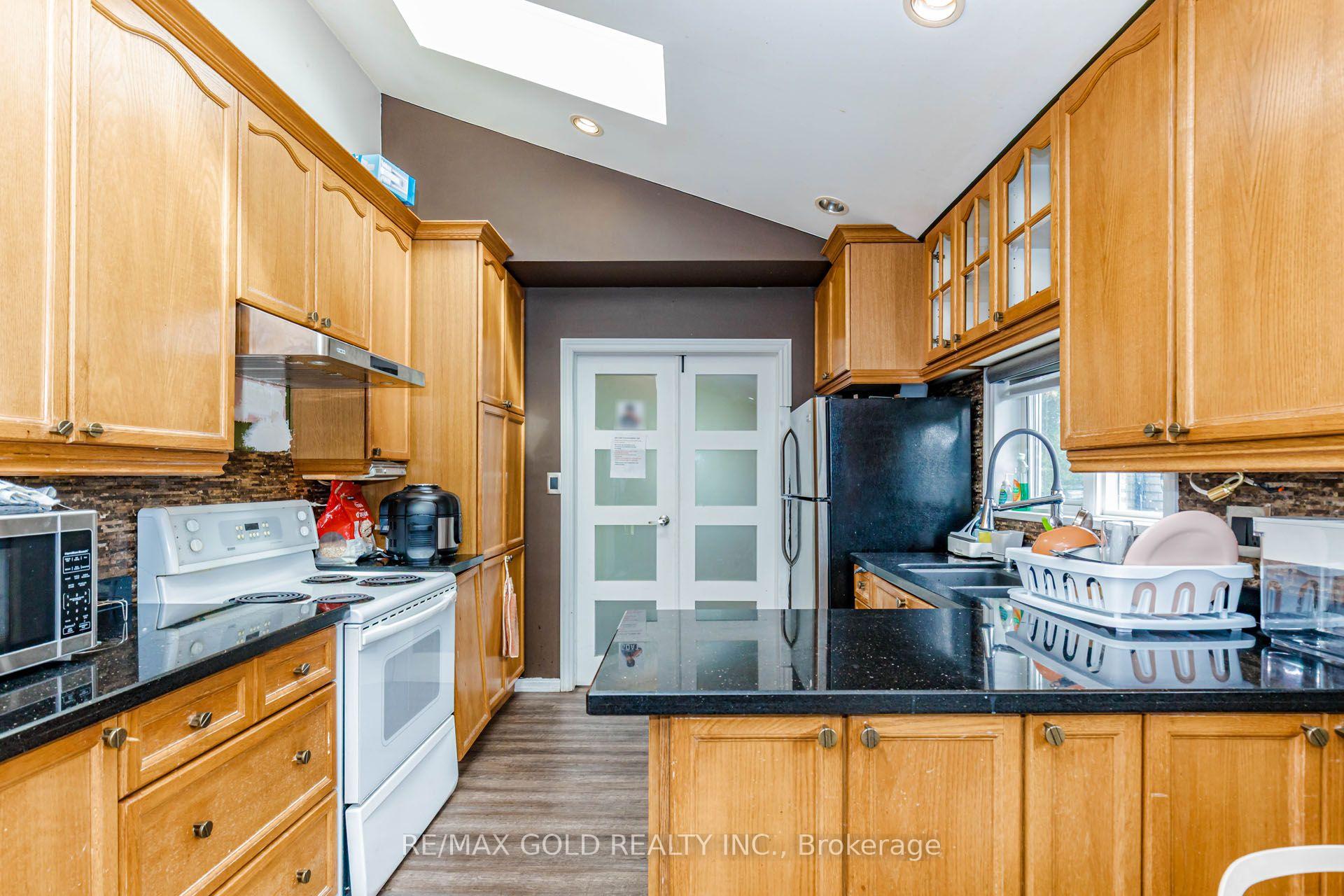 Photo 19 of 30 Grassmere Crescent, Brampton, Northgate — HOMEH