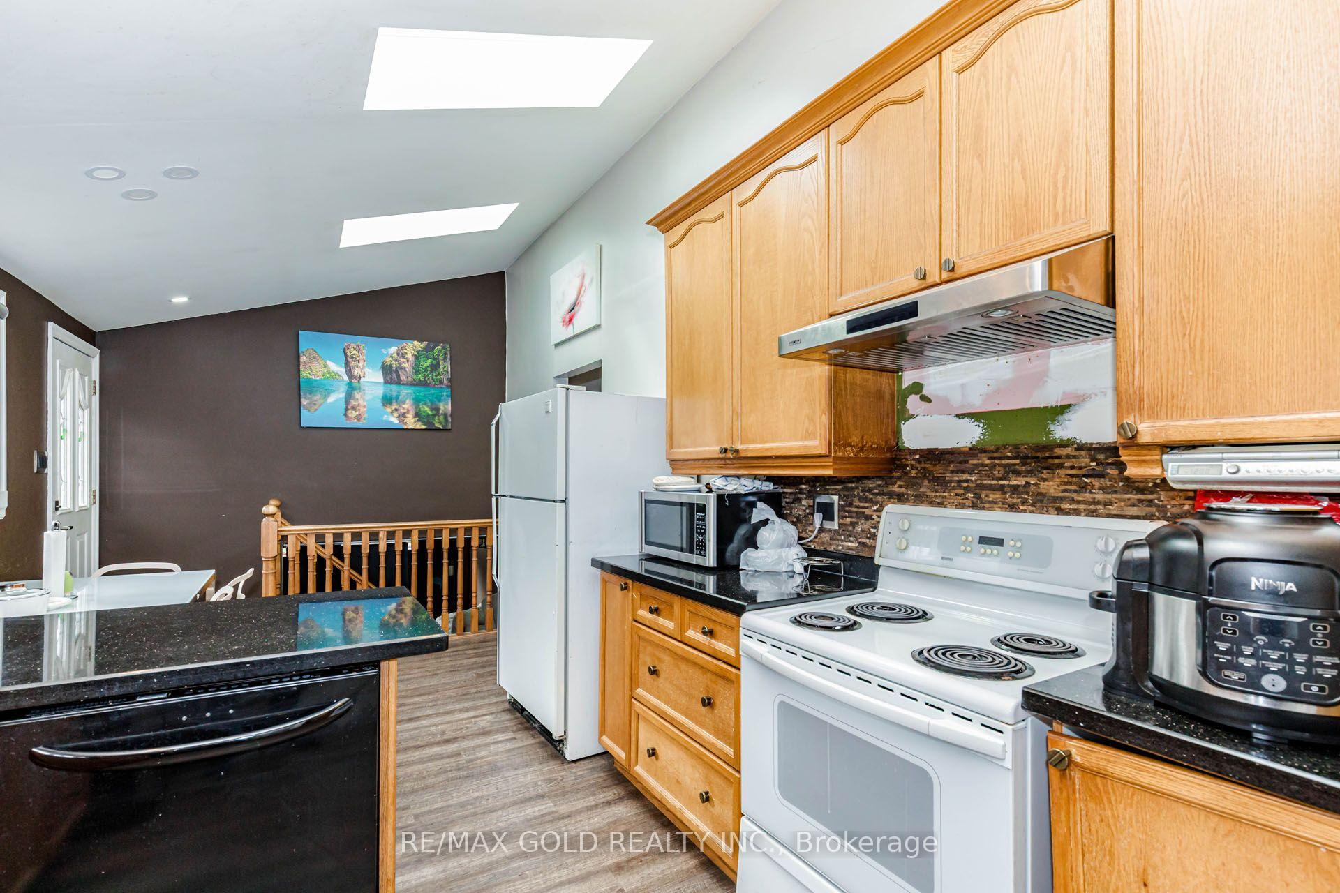 Photo 22 of 30 Grassmere Crescent, Brampton, Northgate — HOMEH
