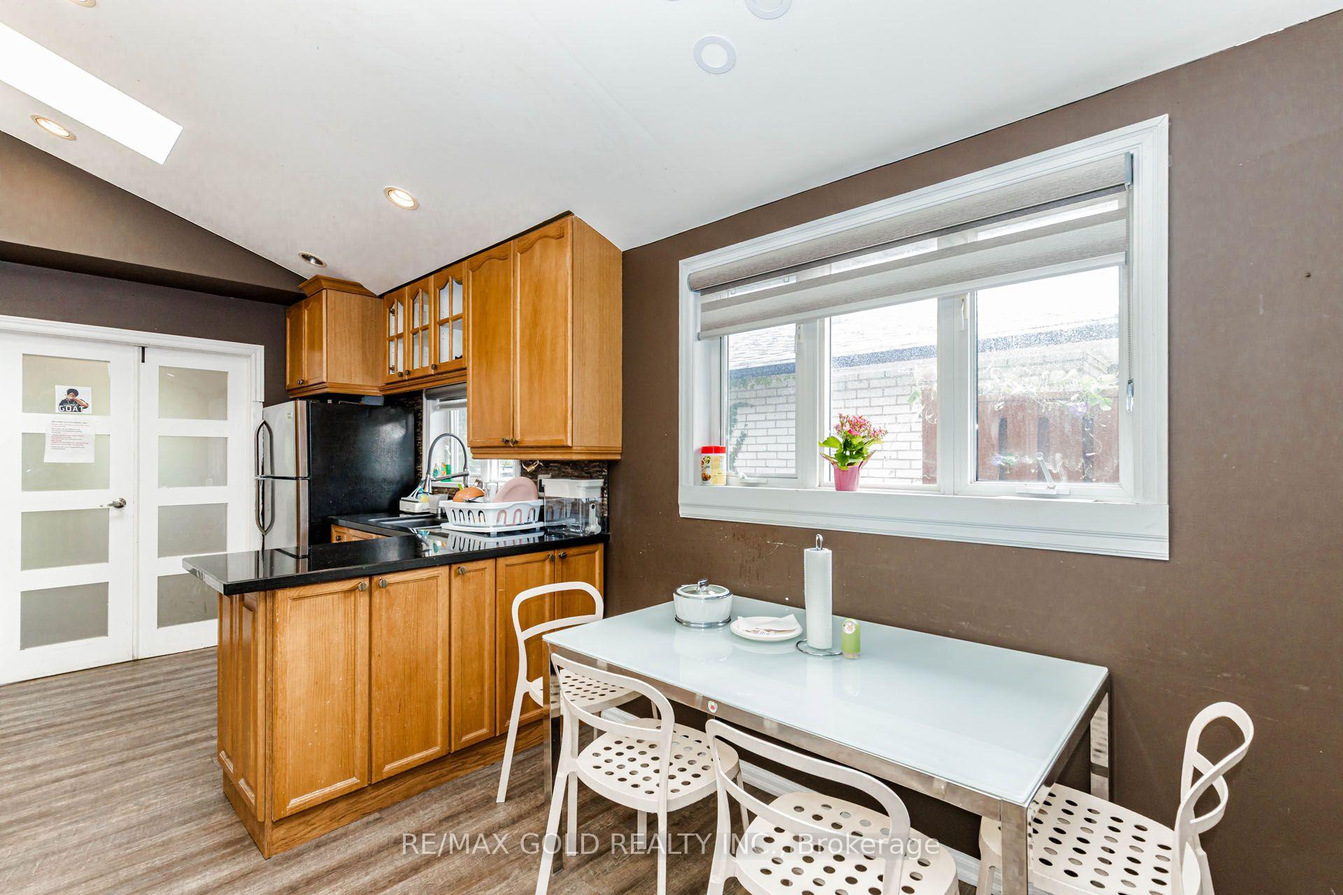 Photo 25 of 30 Grassmere Crescent, Brampton, Northgate — HOMEH