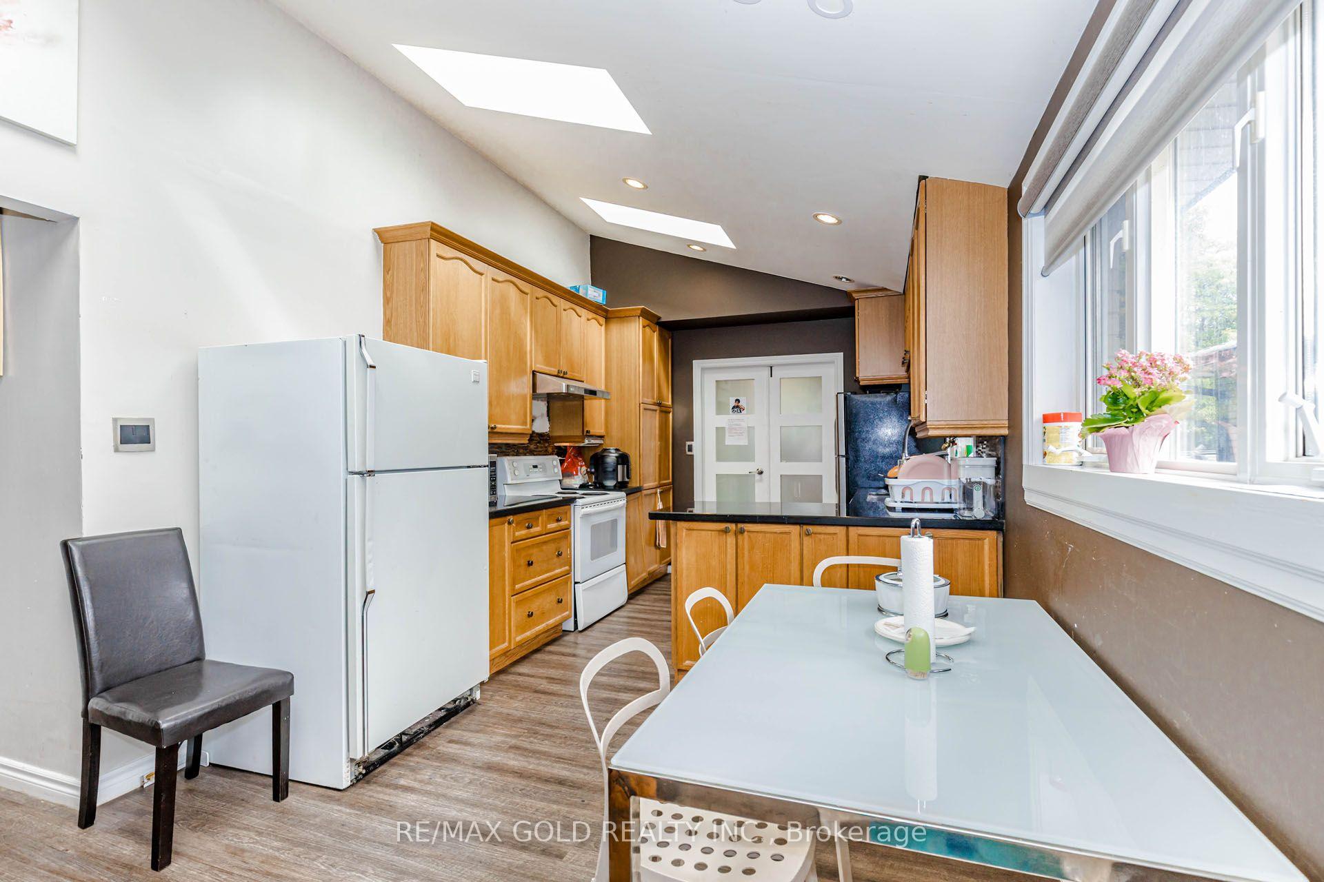Photo 26 of 30 Grassmere Crescent, Brampton, Northgate — HOMEH