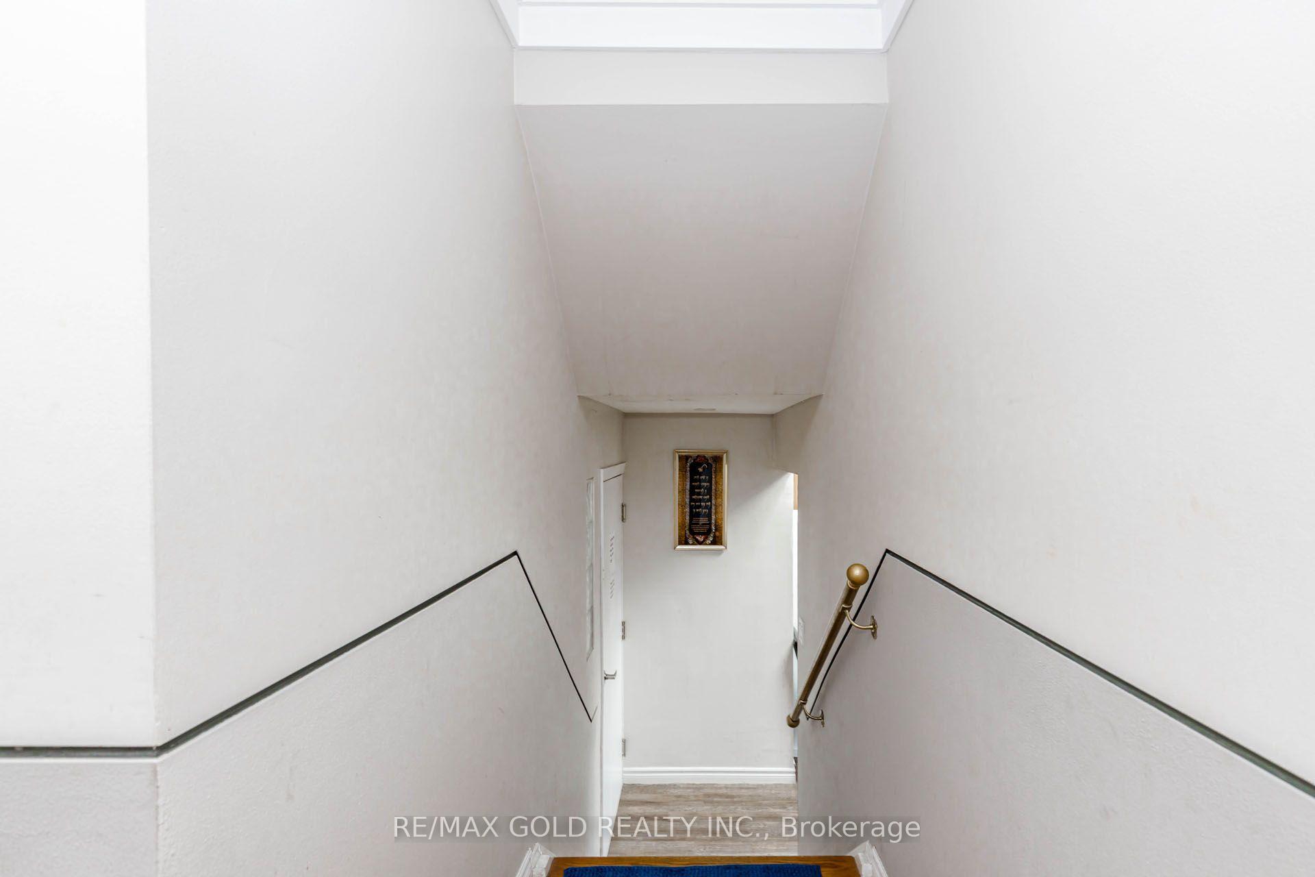 Photo 32 of 30 Grassmere Crescent, Brampton, Northgate — HOMEH