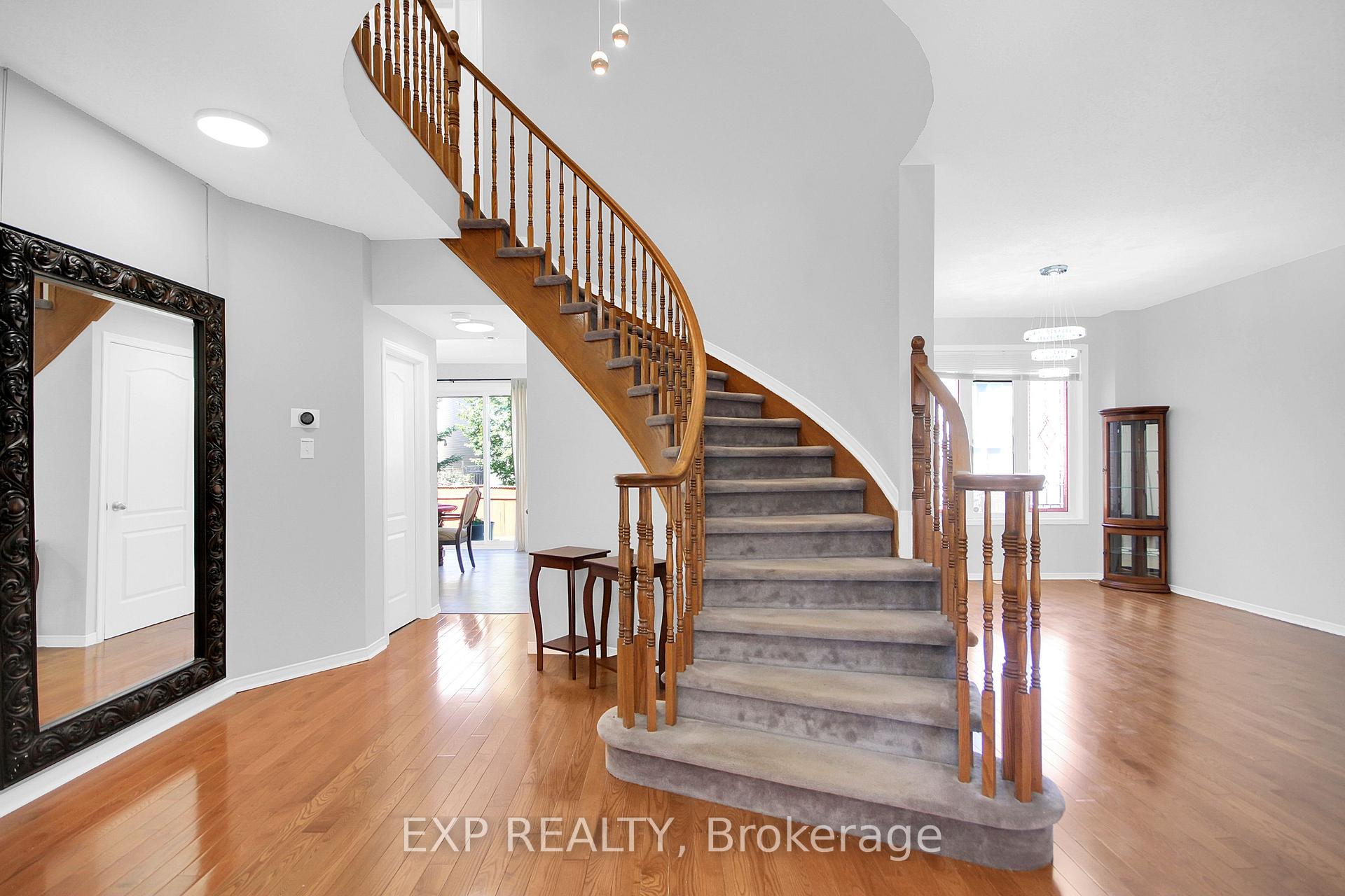Photo 4 of 39 Greatwood Crescent, Ottawa, Barrhaven East — HOMEH