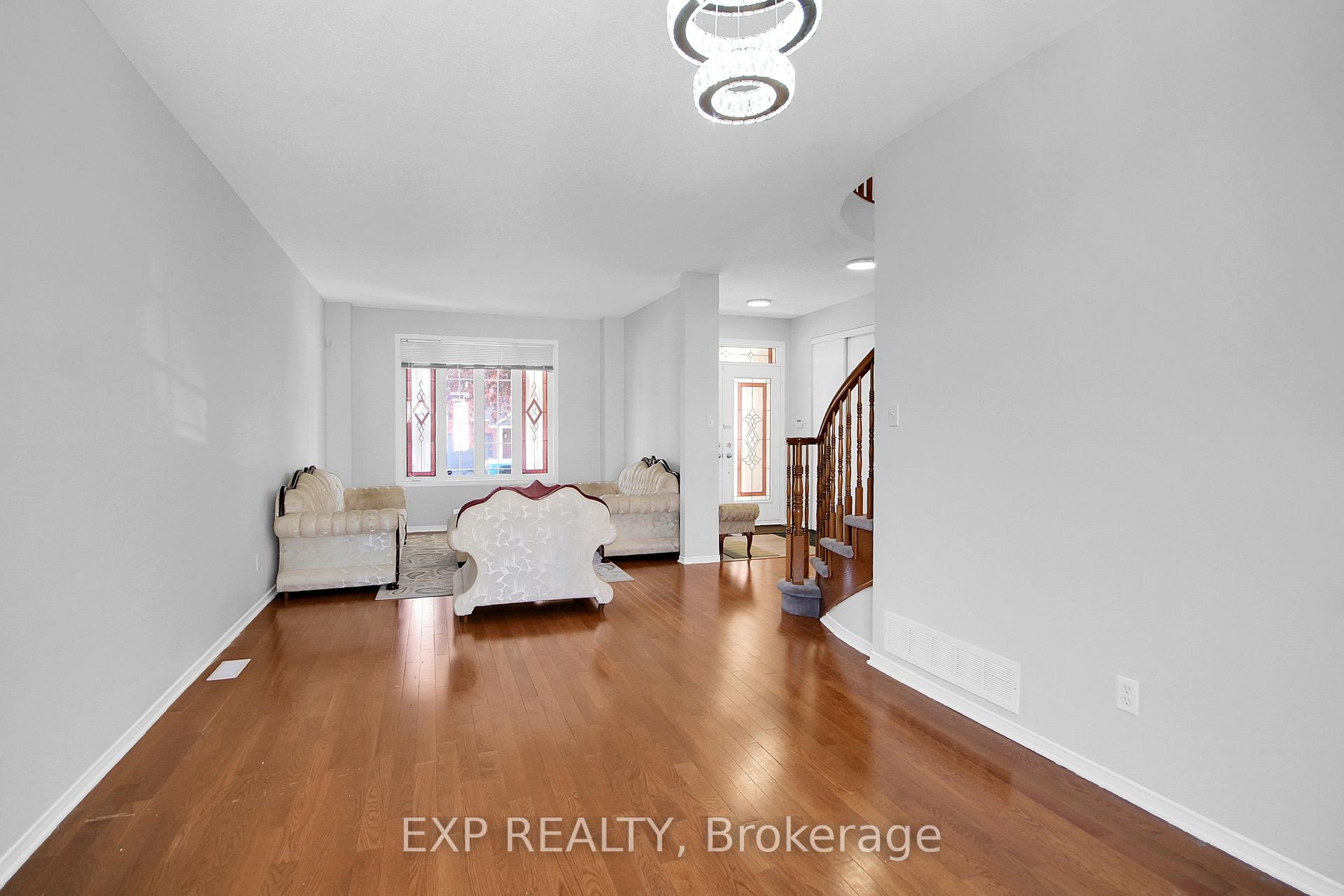Photo 7 of 39 Greatwood Crescent, Ottawa, Barrhaven East — HOMEH