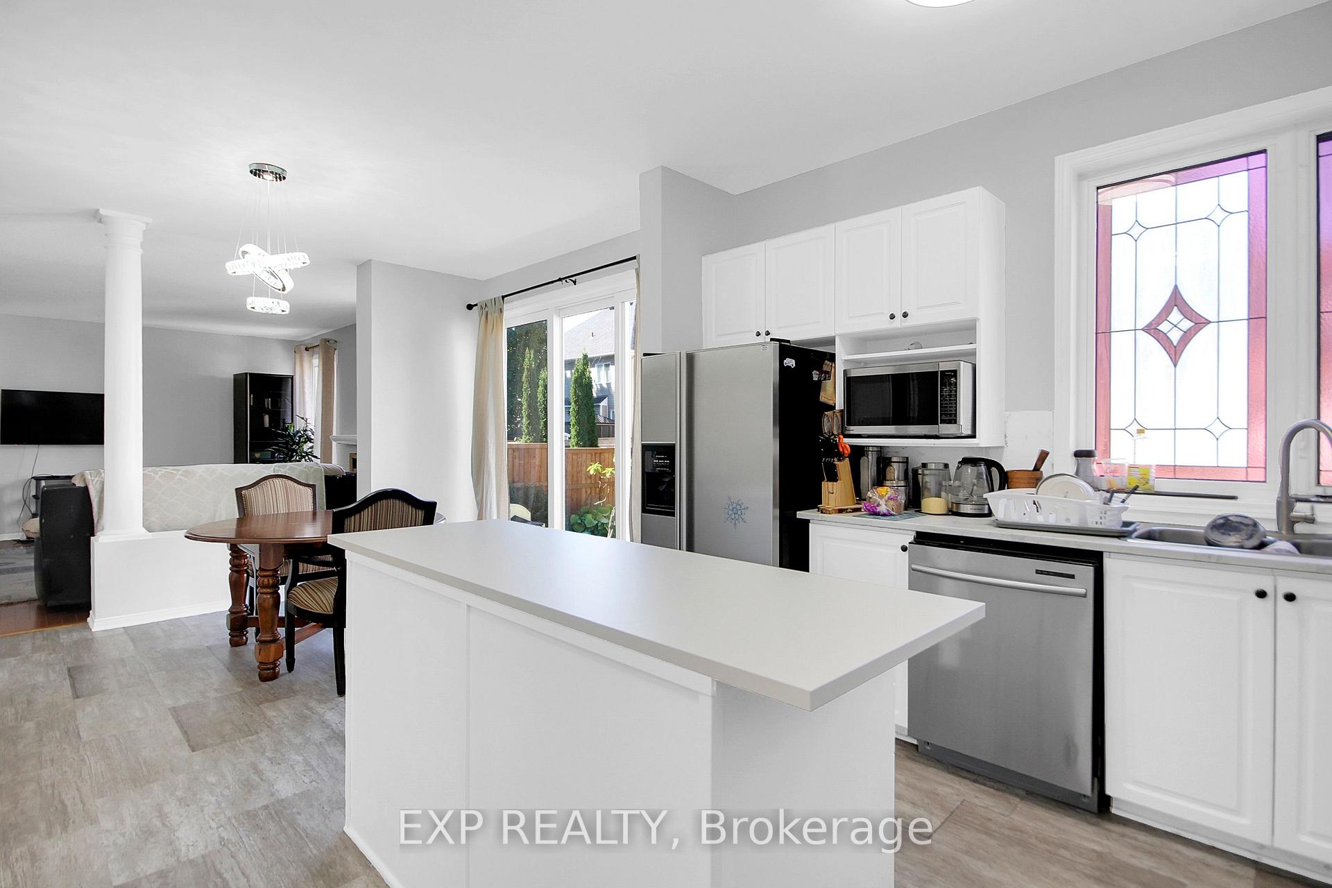 Photo 11 of 39 Greatwood Crescent, Ottawa, Barrhaven East — HOMEH