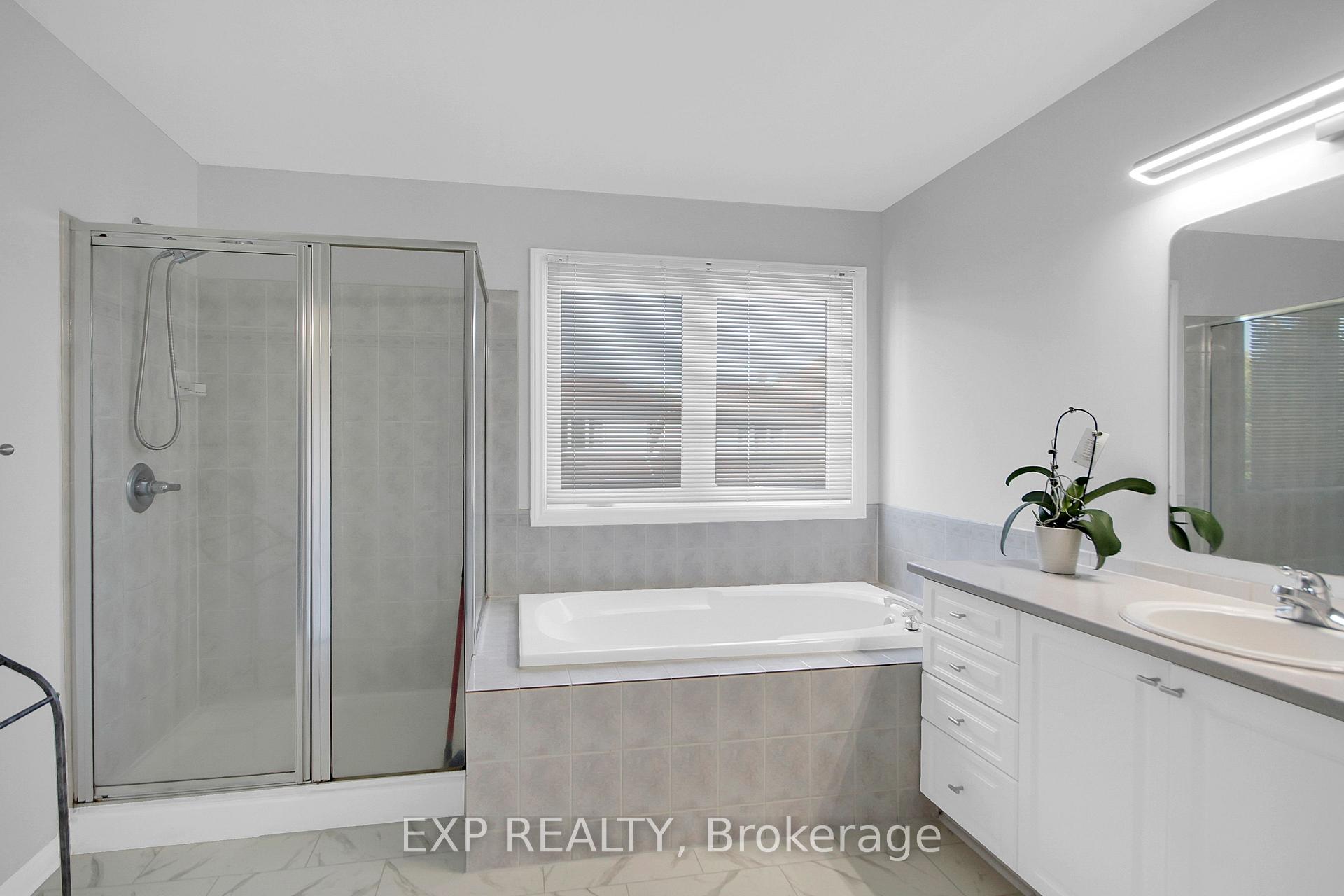 Photo 15 of 39 Greatwood Crescent, Ottawa, Barrhaven East — HOMEH
