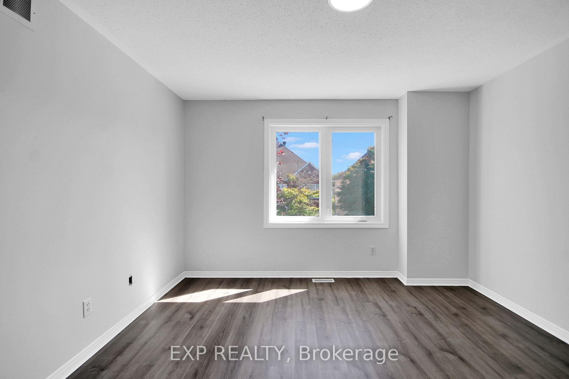 Photo 20 of 39 Greatwood Crescent, Ottawa, Barrhaven East — HOMEH