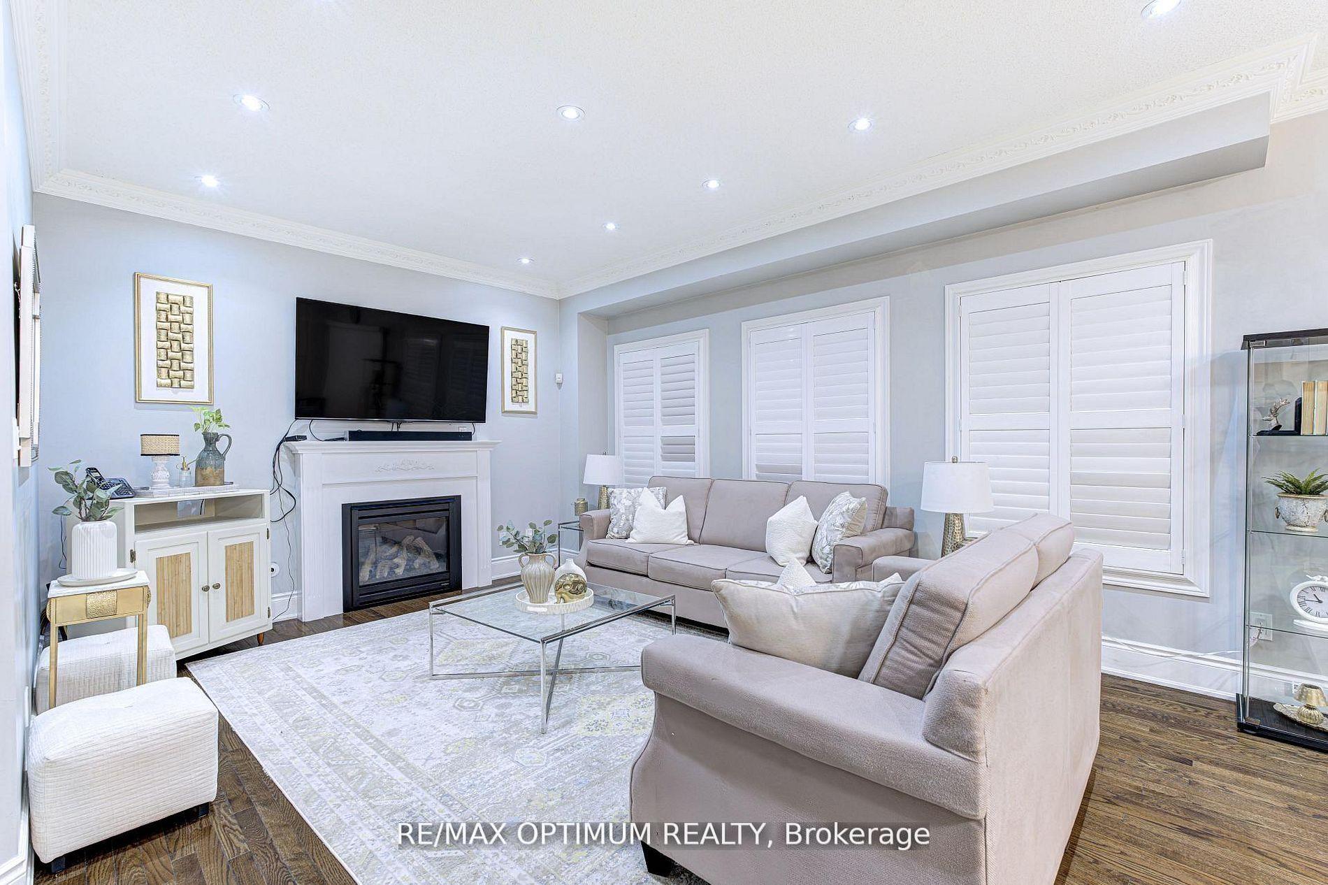 Photo 13 of 19 Teal Crest Circle, Brampton, Credit Valley — HOMEH