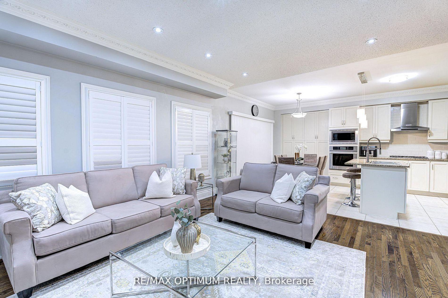 Photo 16 of 19 Teal Crest Circle, Brampton, Credit Valley — HOMEH