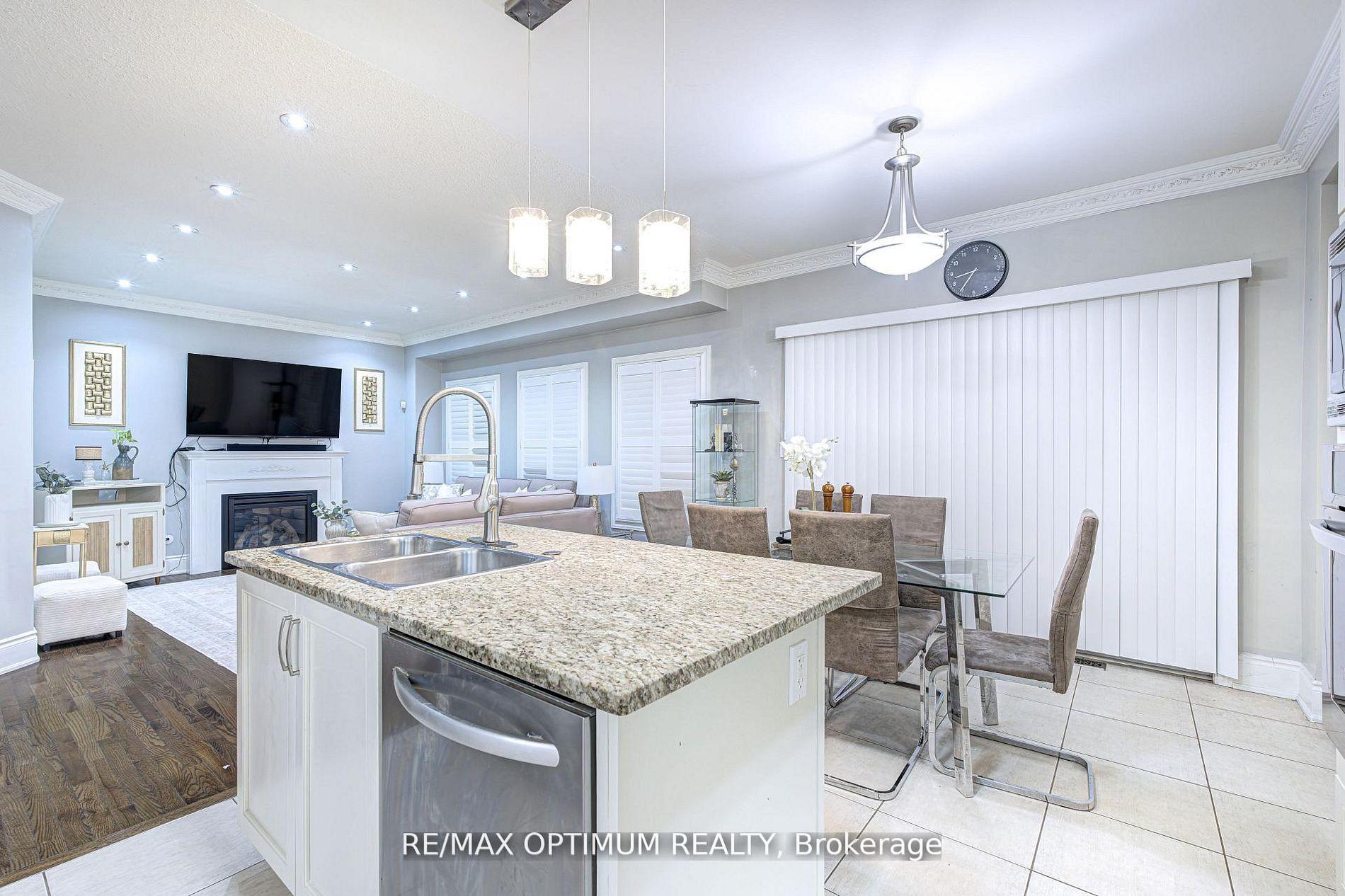 Photo 21 of 19 Teal Crest Circle, Brampton, Credit Valley — HOMEH
