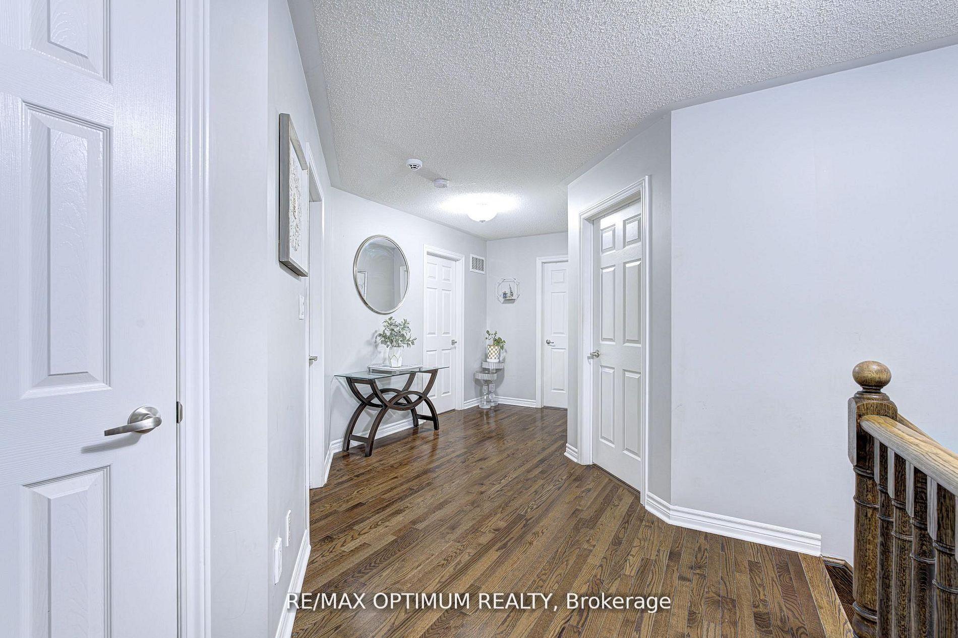 Photo 23 of 19 Teal Crest Circle, Brampton, Credit Valley — HOMEH