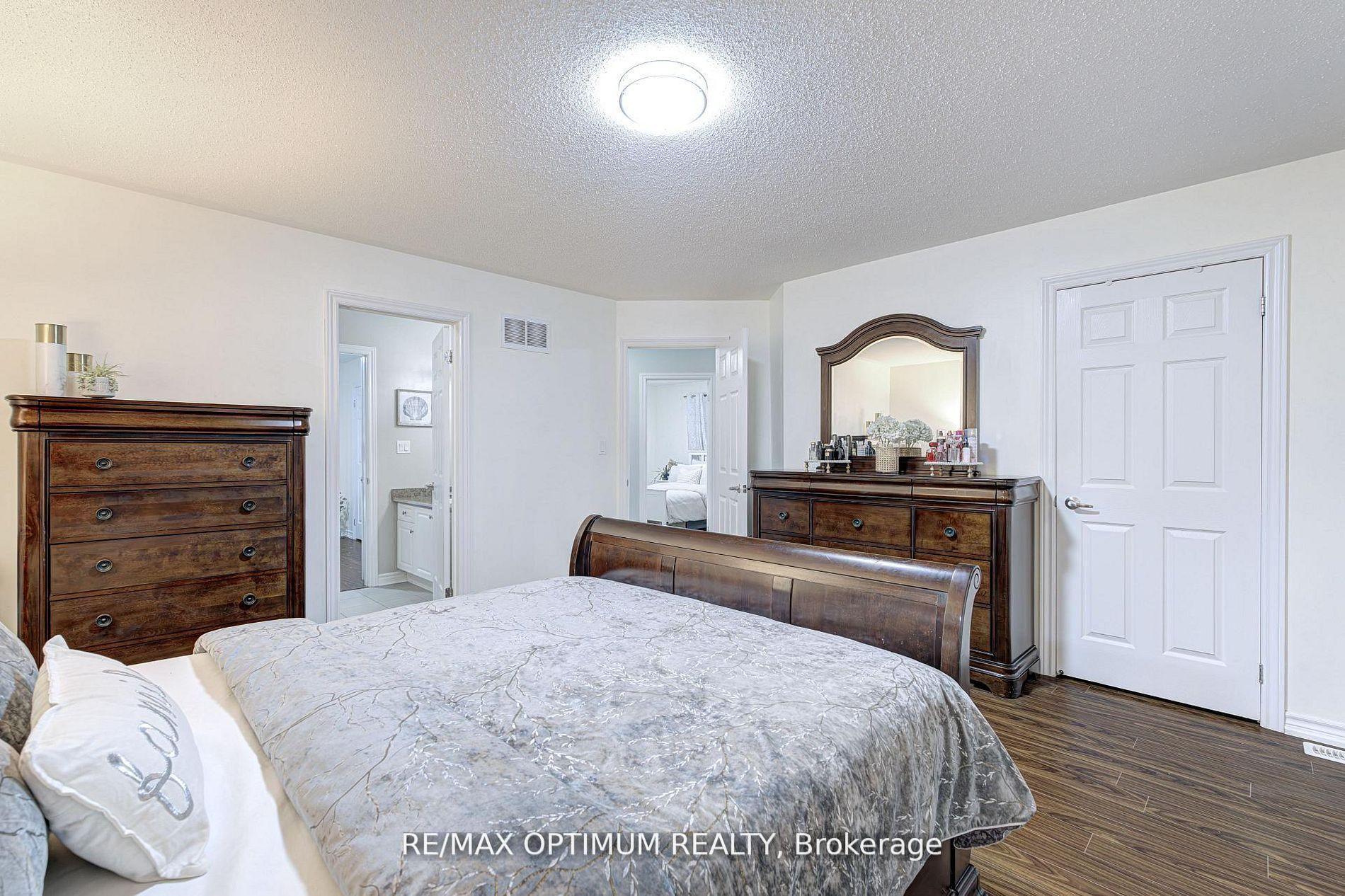Photo 34 of 19 Teal Crest Circle, Brampton, Credit Valley — HOMEH