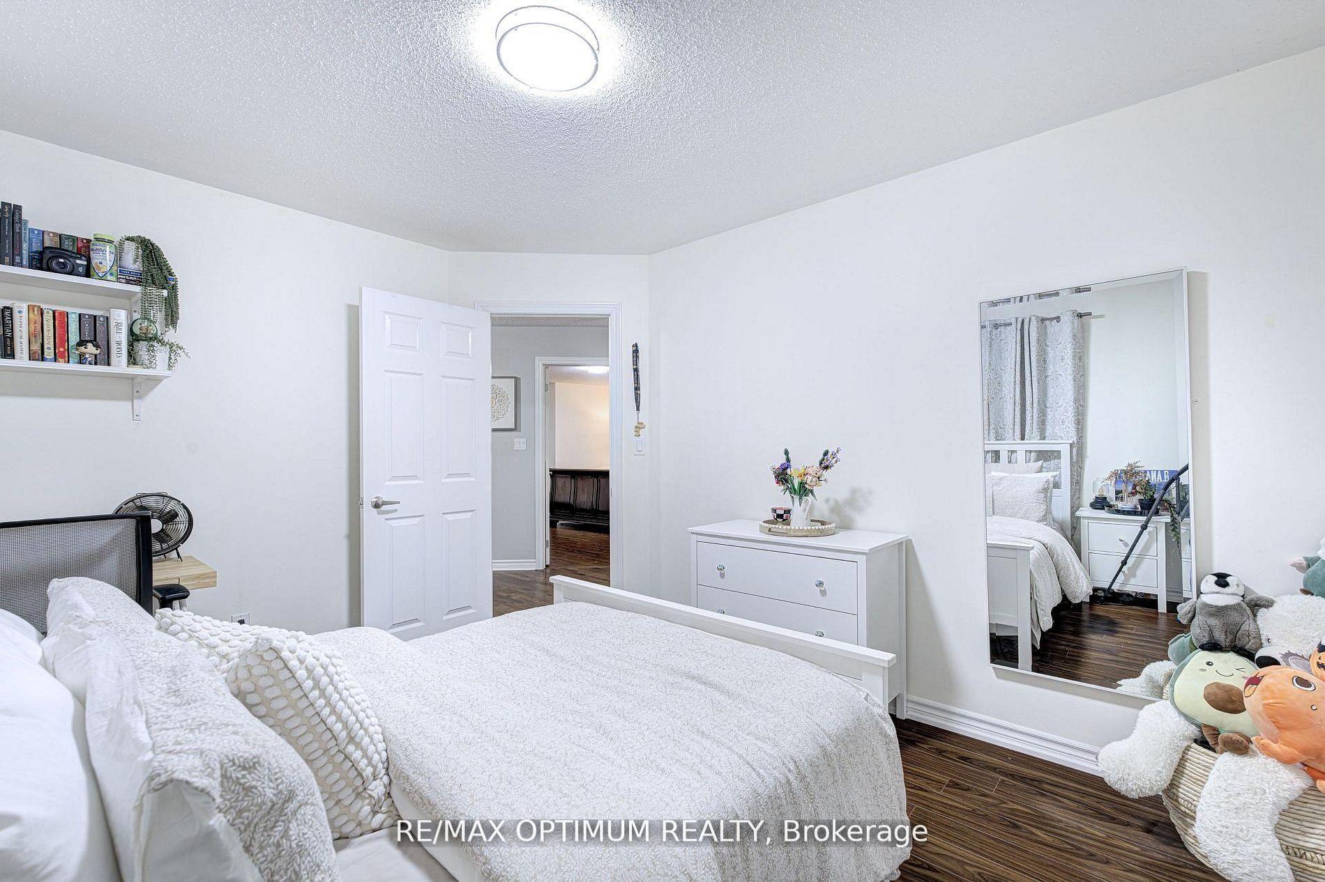 Photo 36 of 19 Teal Crest Circle, Brampton, Credit Valley — HOMEH